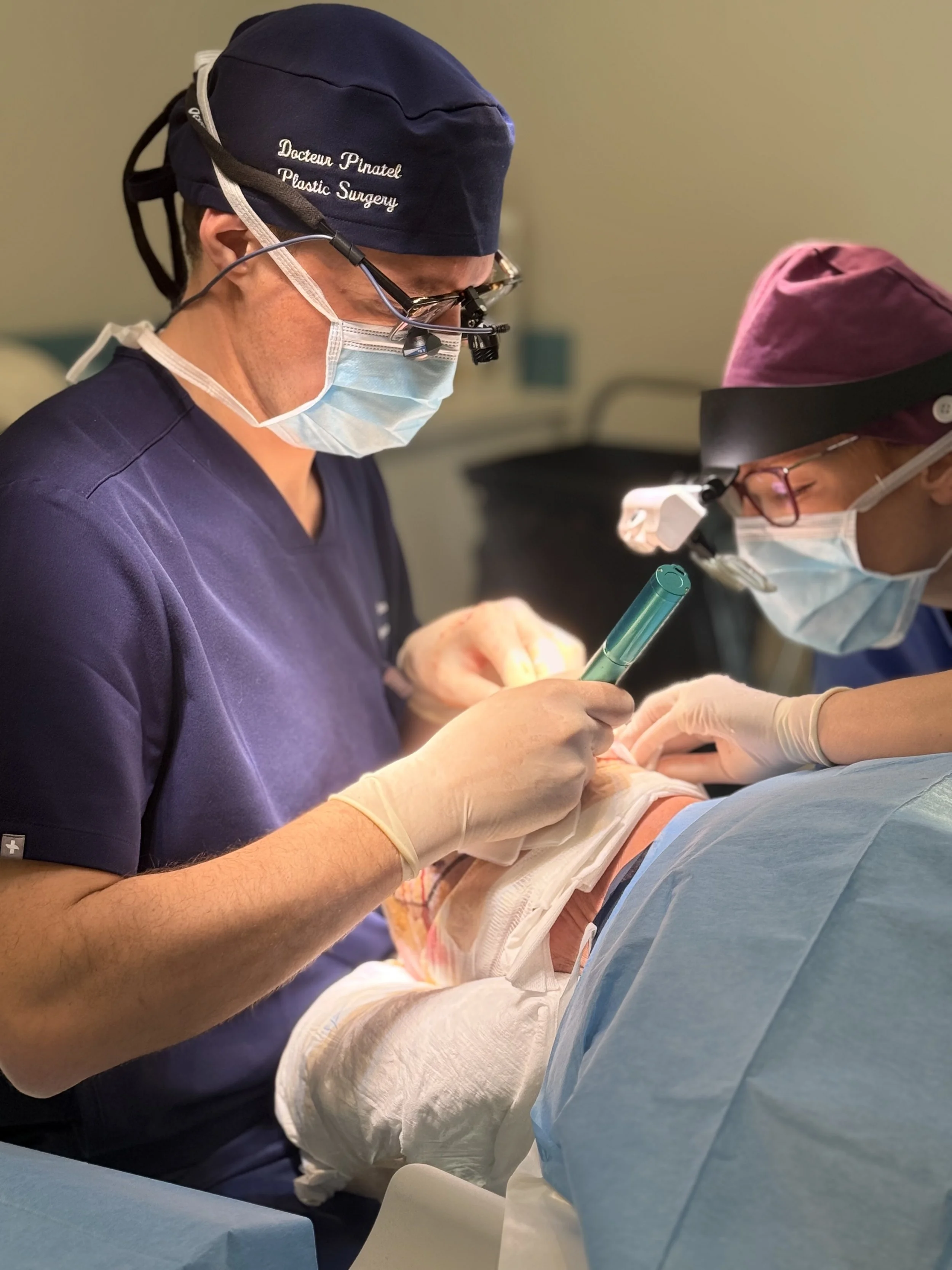 6.Extraction FUE Micromoteur.jpeg