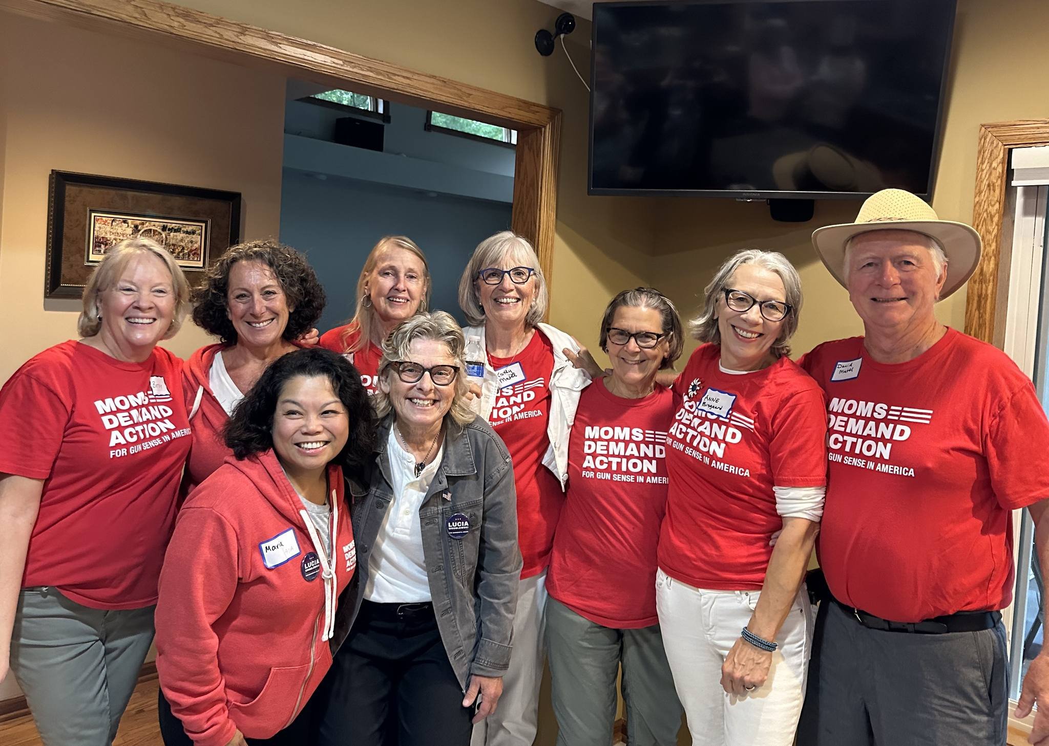 moms demand action w_t shirts , no signs .jpg