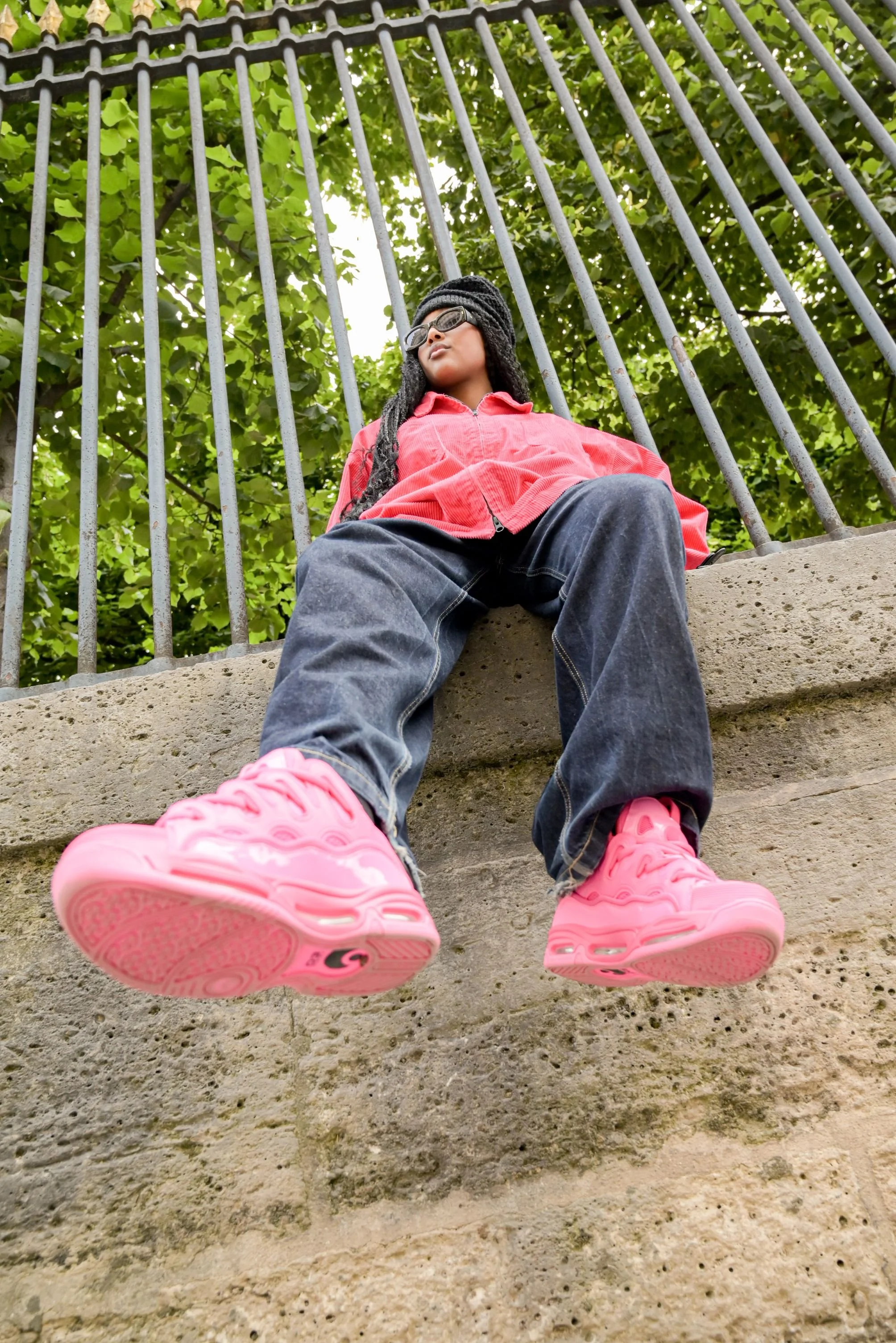 Séance photo colorée, en extérieur, rue de Rivoli