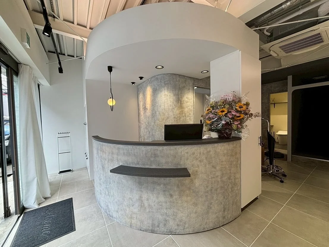 施工事例
Designed by WHATS様
北千住美容室
R型のレセプションがお迎えしてくれる素敵な美容室です⭐️
内装設計施工はRoots Houseにお任せください
お問い合わせはプロフィール欄のリンクより受け付けておりますDMでもご質問等お気軽にご相談ください☺️
.
.
.
.
.
.
.
.
.
.
.
.
.
.
.
.
.
.
.
.
.
.
.
.
.
.
.
.
.
.
.
.
.
.
.
.
.
.
#RootsHouse
#店舗 #店舗内装 #内装工事 #施工事例 
#