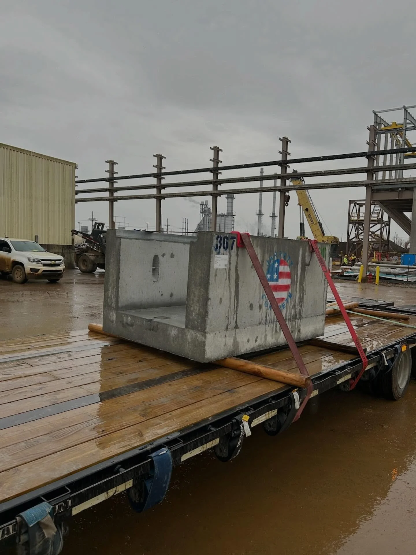 This beast is strapped, packed, and ready to roll &mdash; rain, mud, and Monday morning chaos don&rsquo;t stand a chance.