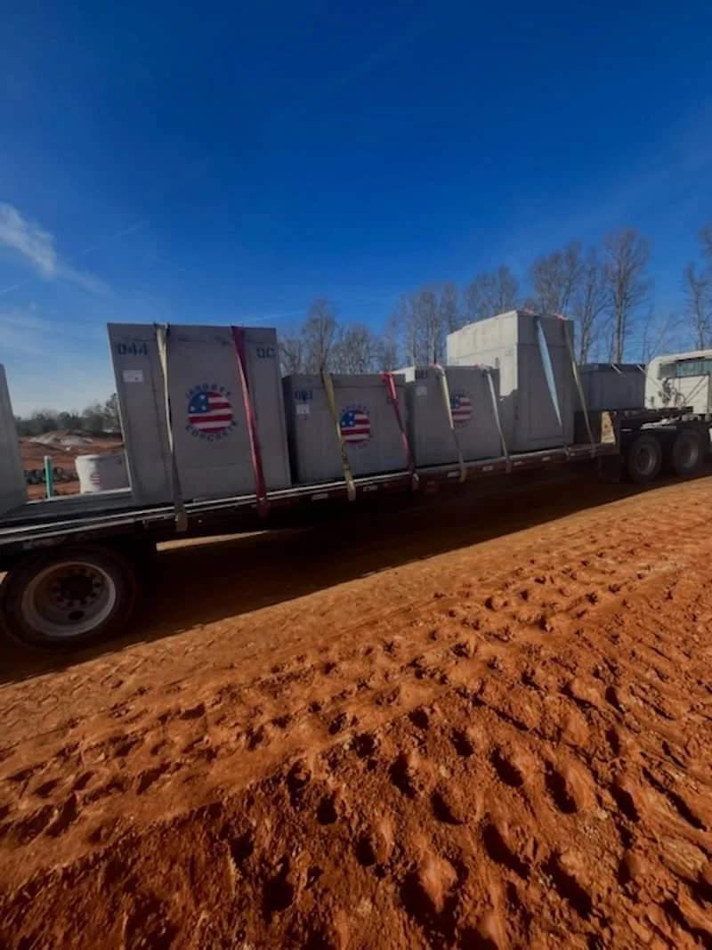 Red dirt. Blue skies. American-made precast. 🇺🇸
This is what progress looks like.
#ConcreteLife #PrecastPower #HardWorkPaysOff