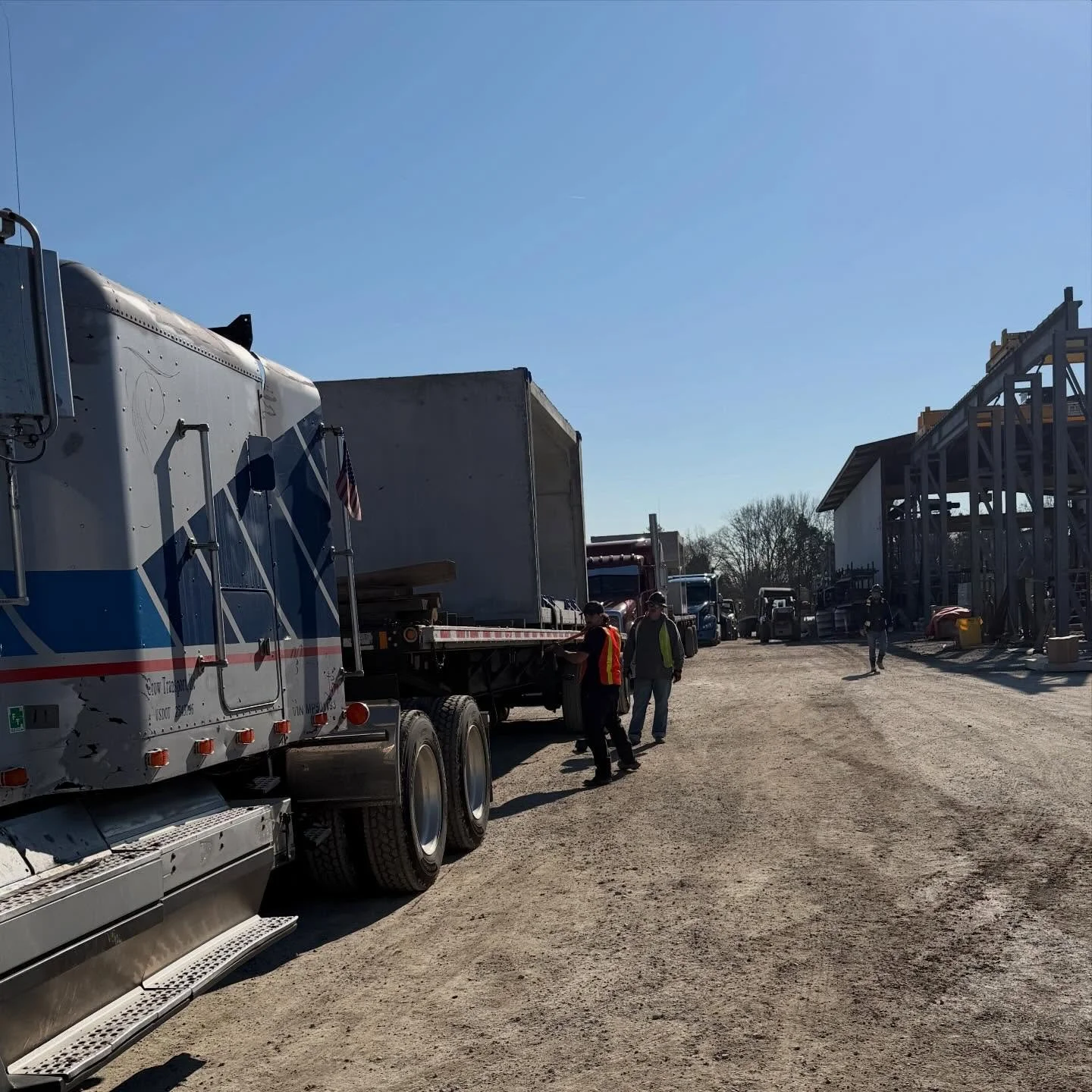 When the pickup line starts at the gate entrance&hellip; you know it&rsquo;s going to be one of those days.

Trucks rolling in.
Crews moving nonstop.
Concrete going out as fast as we can load it.

We&rsquo;re proud of this kind of busy.
Grateful for 