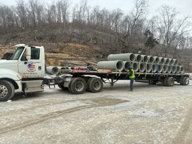 Clean. Loaded. Rolling.

When the order calls for pipe, we don&rsquo;t send a few&hellip; we send the whole lineup. 💪

Precision stacked. Secured tight. Headed to the jobsite and ready to move serious water.

This is what scale looks like.
This is w