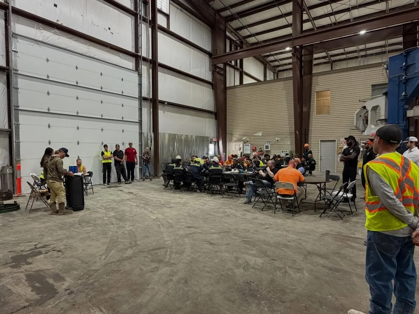 Behind every solid pour is an even stronger crew. 💪👷🏻👷🏻&zwj;♂️

At Jarrett Concrete, we like to recognize our team who show up, show out, and set the standard. Today, we came together and recognized just a few of the dedicated workers who show u