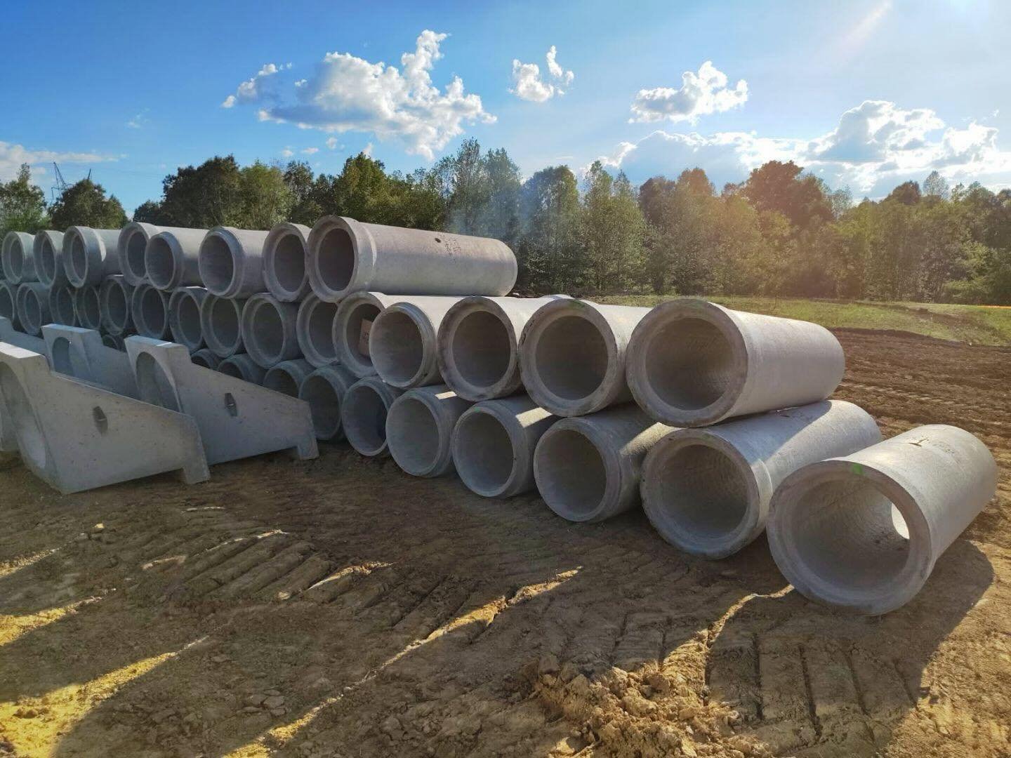 Stacked, stocked, and ready to roll. Precast concrete built to handle the toughest jobs. 🚧💪🏼

Laying the foundation for stronger communities with dependable precast concrete solutions.

#jarrettstrong #concretelife #precastconcrete #builttolast #j