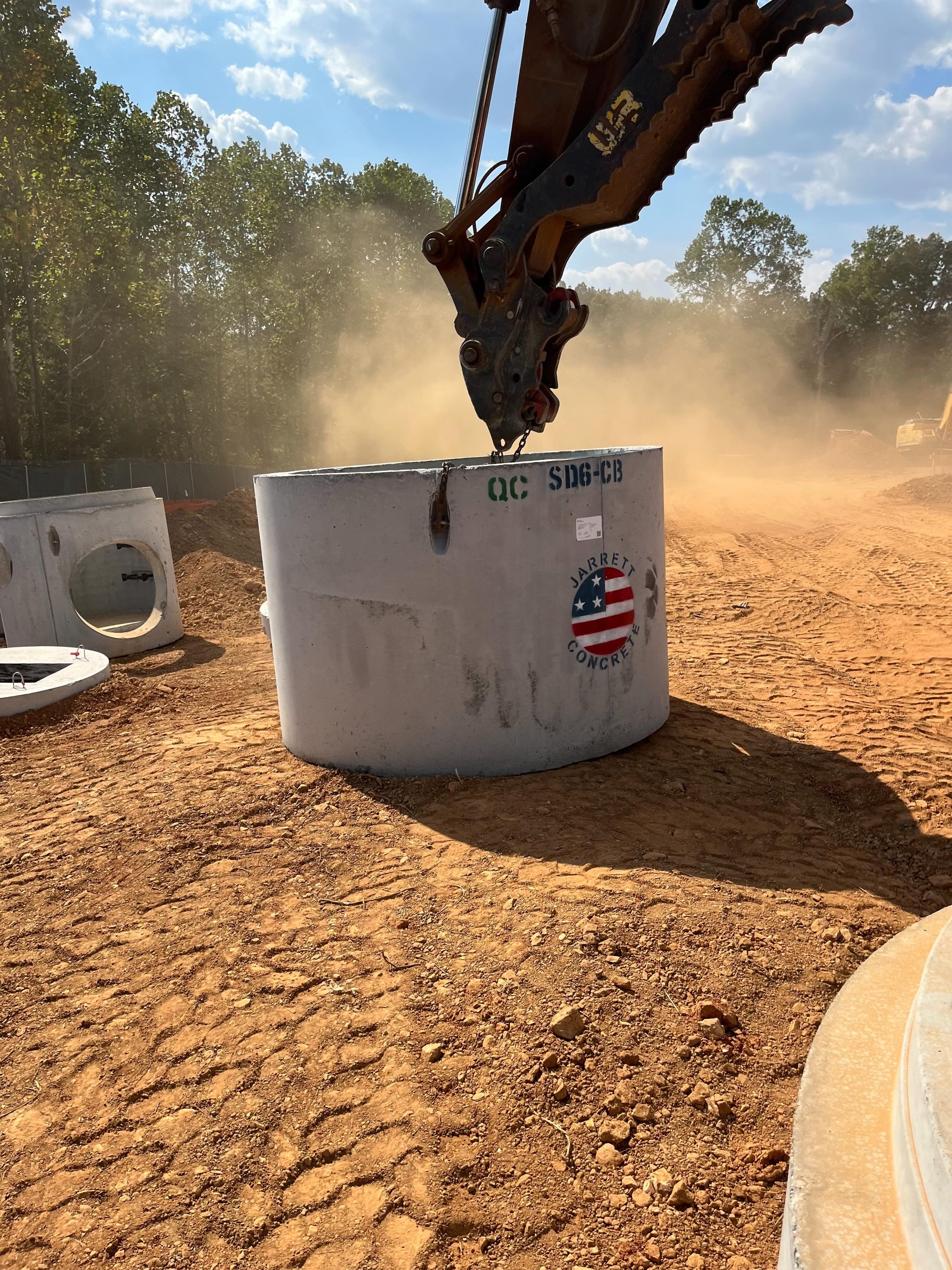 The dust settles. The concrete lasts. Raising standards one structure at a time. Precision in every placement. Strength in every pour.

#jarrettstrong #jarrettconcrete #builttolast #jobsite #concretelife