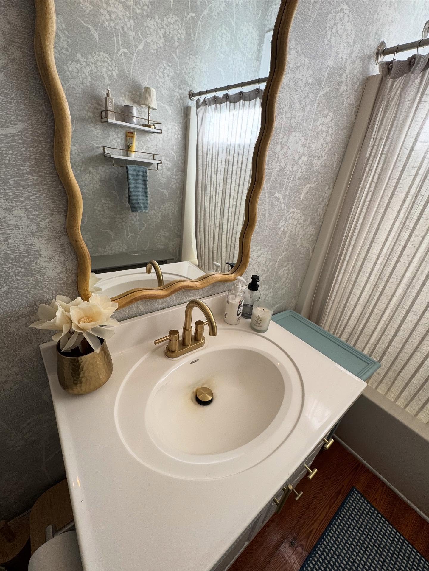 New faucet, mirror, and matching shelves in this powder room in McClellanville! Busy few weeks ahead&hellip; currently booking into December. Make sure to get on the schedule to get your projects set before the end of the year. 

#handyman #mountplea