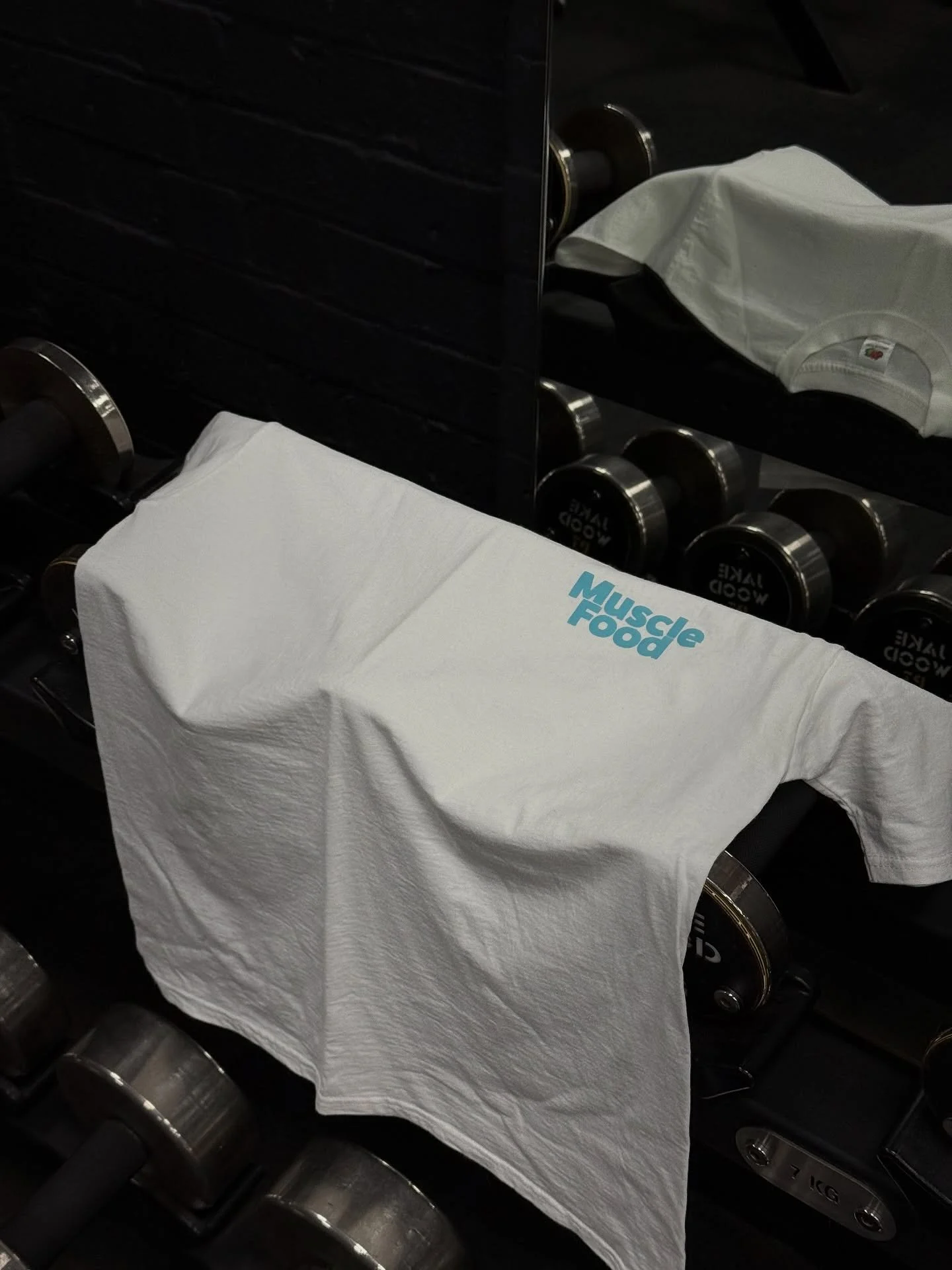 Behind the scenes from a recent lifestyle shoot we produced for MuscleFood 💪📸

We worked with their in house photographer and captured video designed for ad creative, social content, website imagery and paid graphics.

From developing the visual co