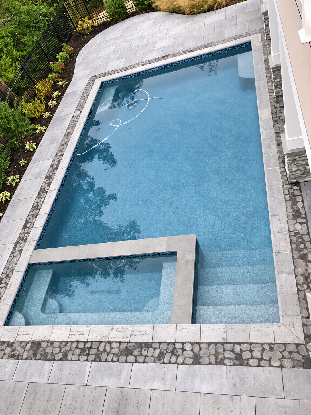 Gunite pool and spa with steps, Stone Harbor NJ custom home