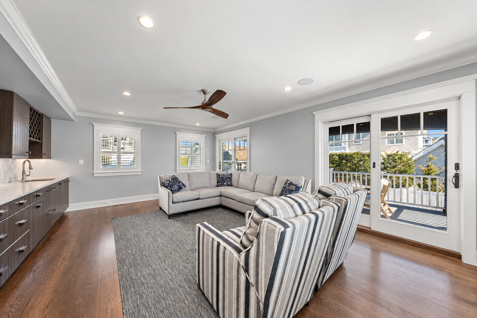 First-floor family room with sectional seating, 213 57th St, Avalon, NJ