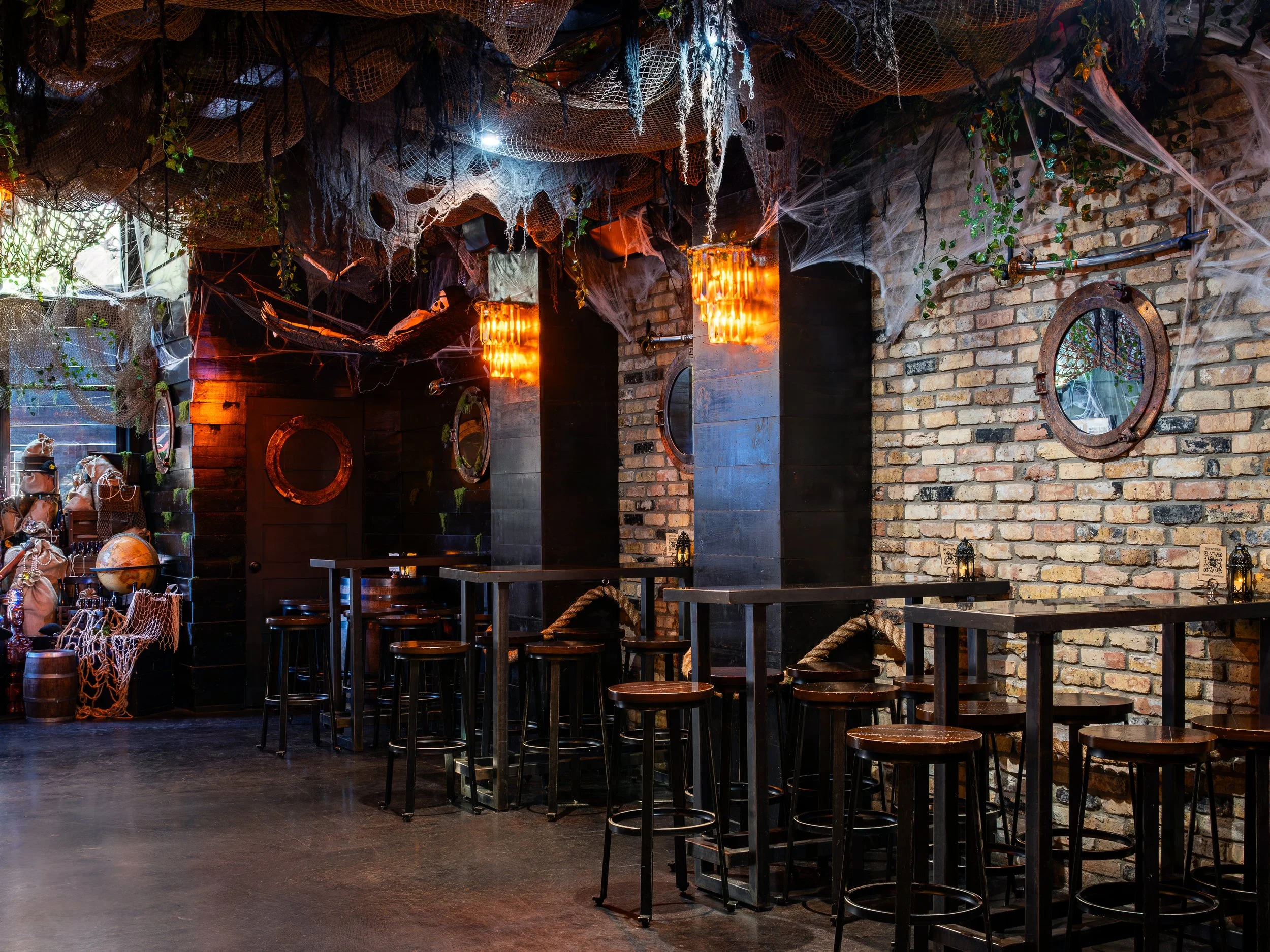 Shipwreck'd Front Lounge #3.jpg