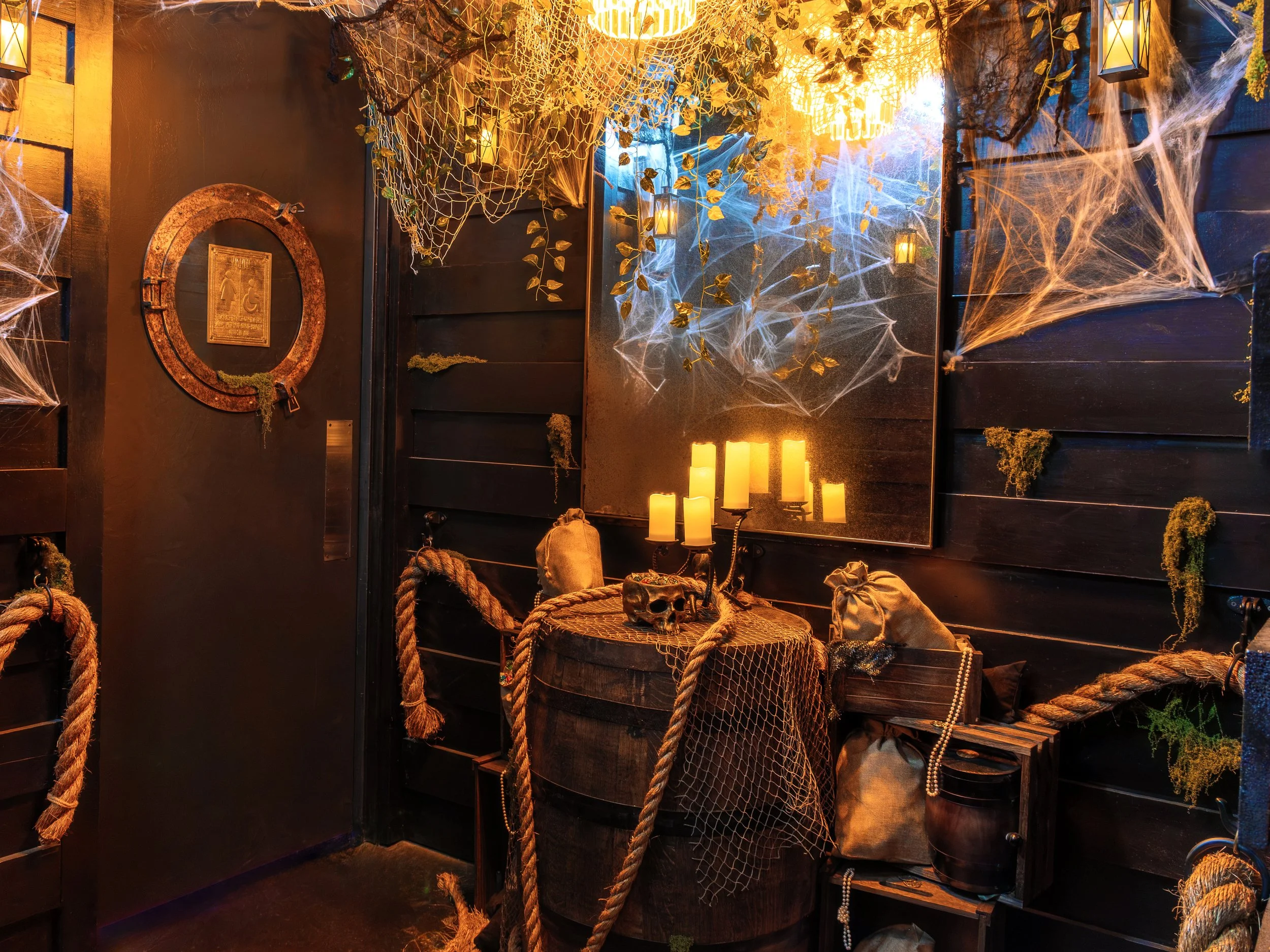 Shipwreck'd Restoom Hallway.jpg