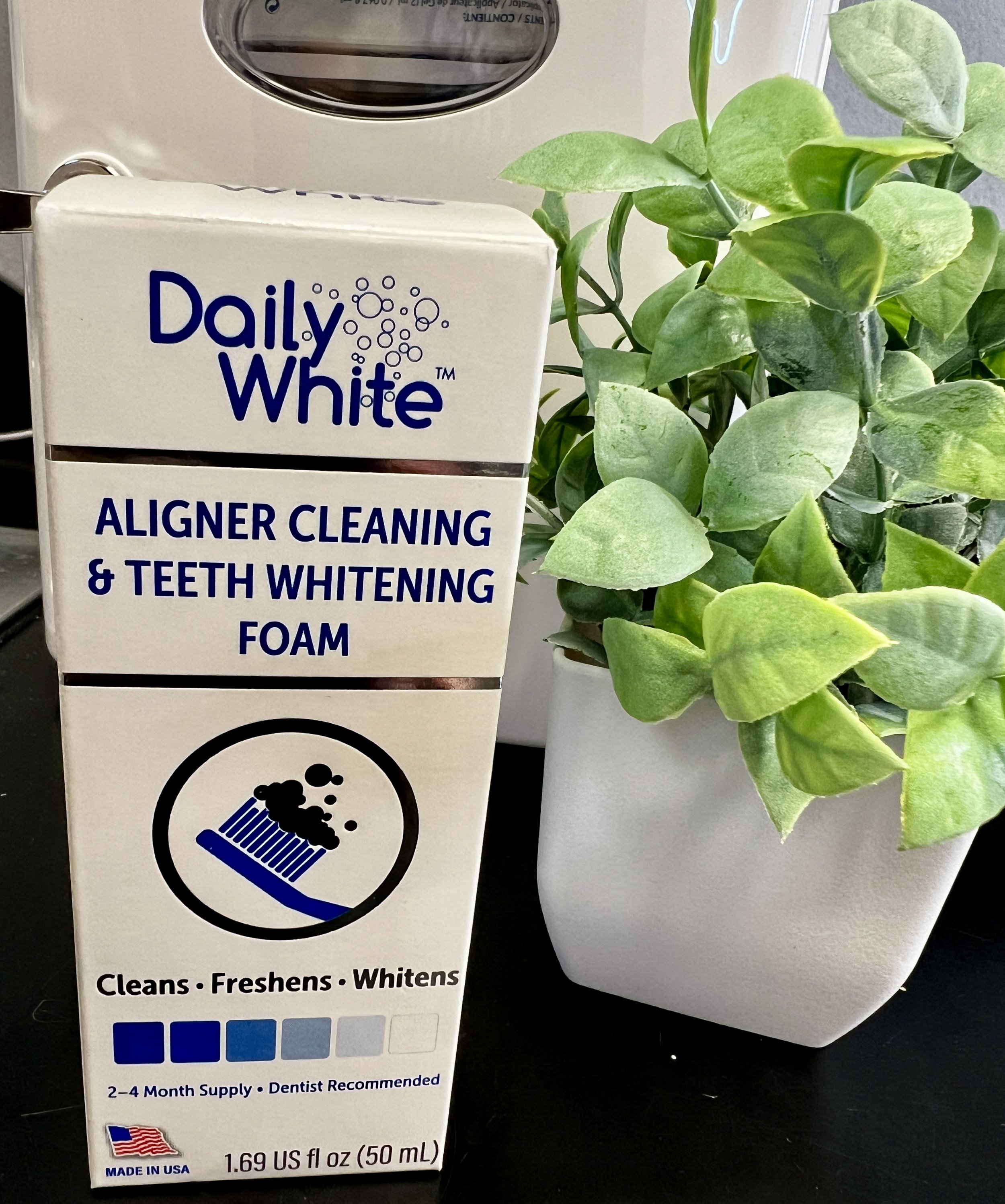 Daily White Teeth Whitening Toothpaste