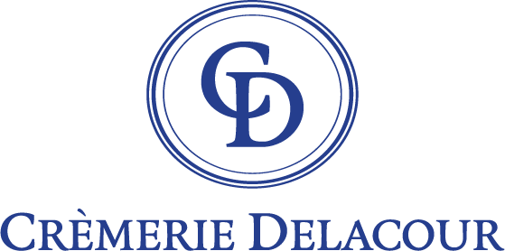 Logo de la Crèmerie Delacour avec le nom en bas et un symbole circulaire avec les initiales CD au centre.