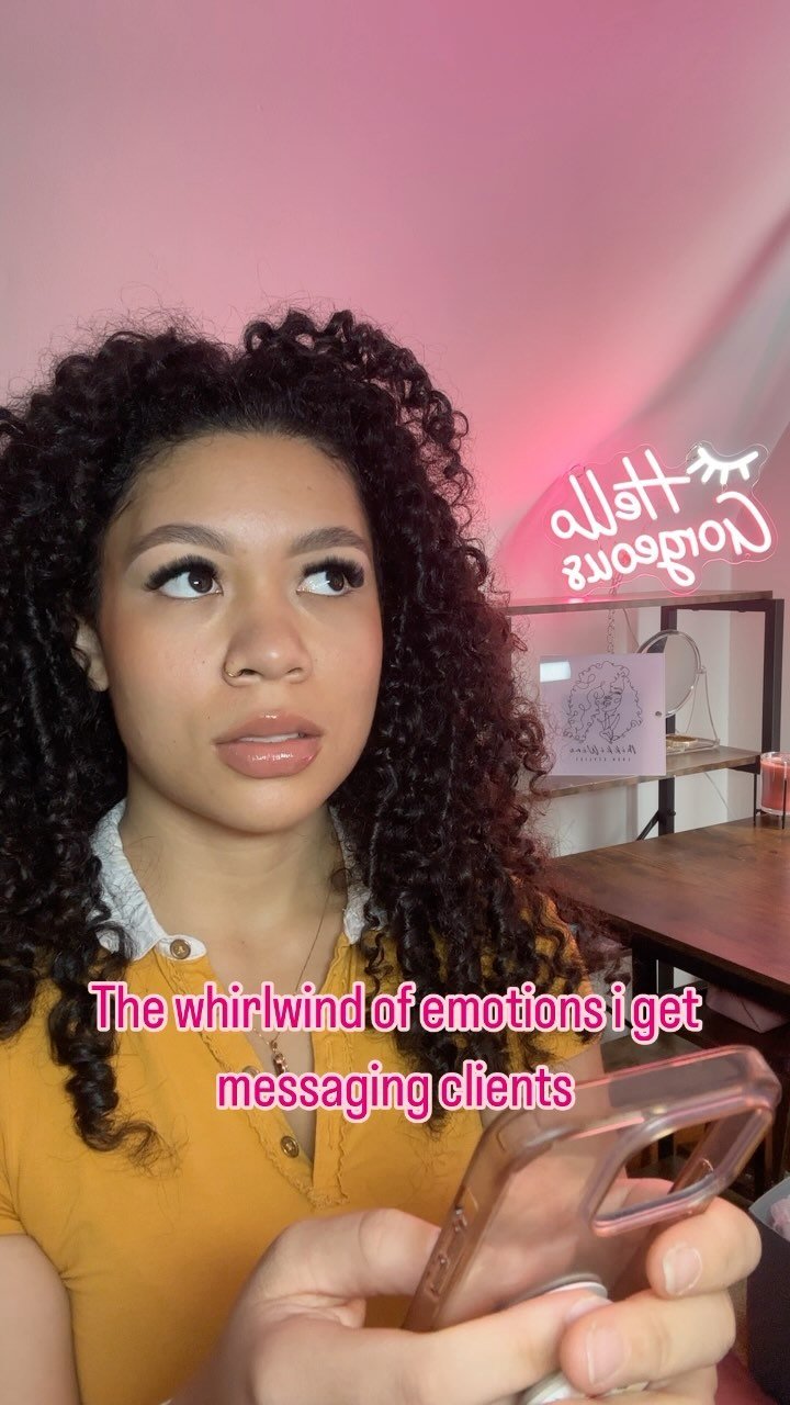 I’m an ✨anxiety girlie✨ but I do my best!
Have you ever had an awkward conversation with your lash tech before? Was it me 👀 comment down below your thoughts!
•
•
•
#dekalblashes #dekalblashtech #dekalblashextensions #rochellela