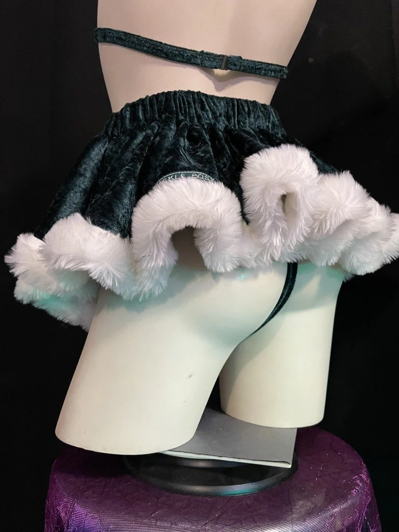 Pickle Boss Dance 1b (Large).jpg