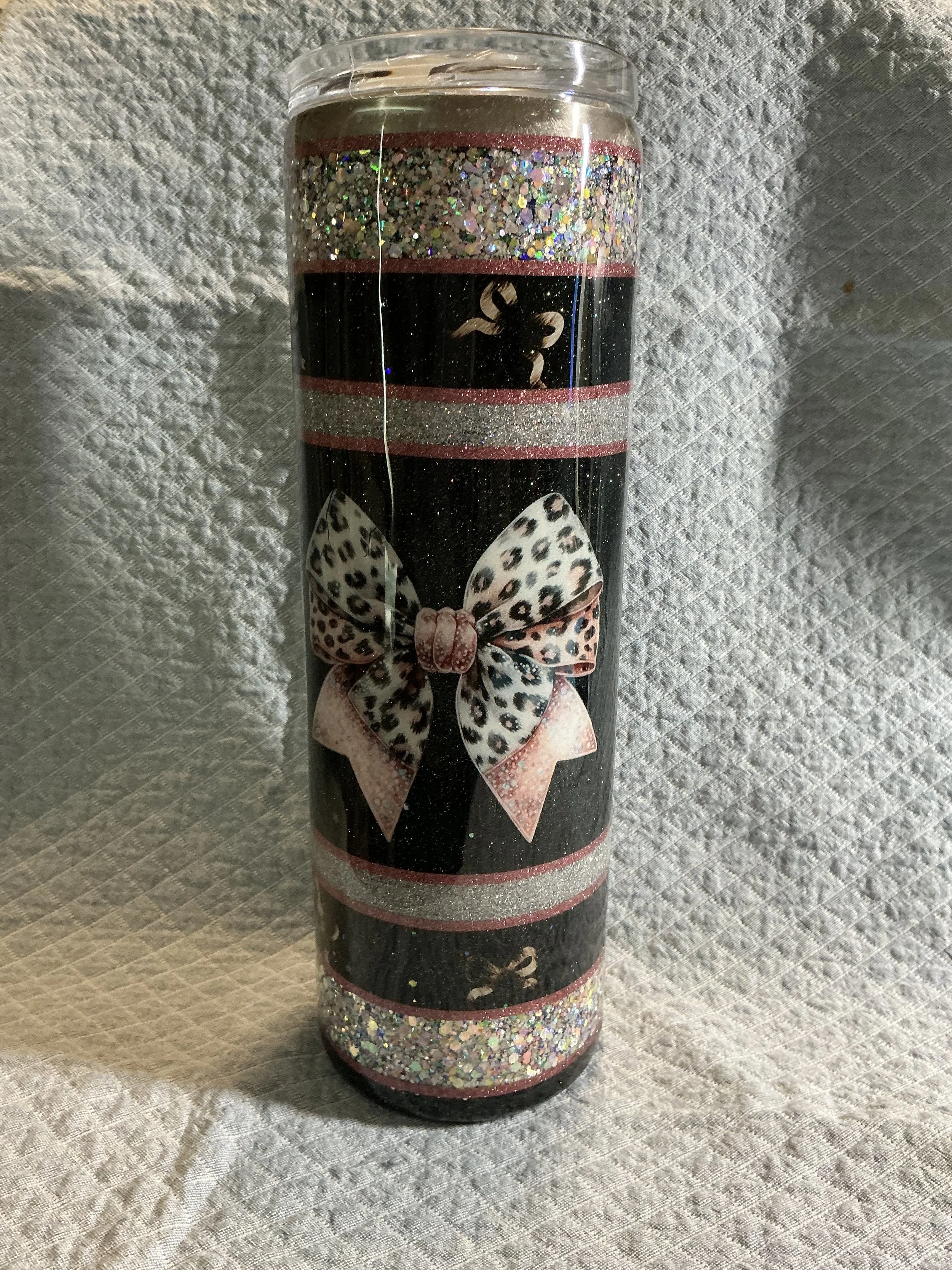 (JS2) 30 oz - Cheetah Bow GLOW