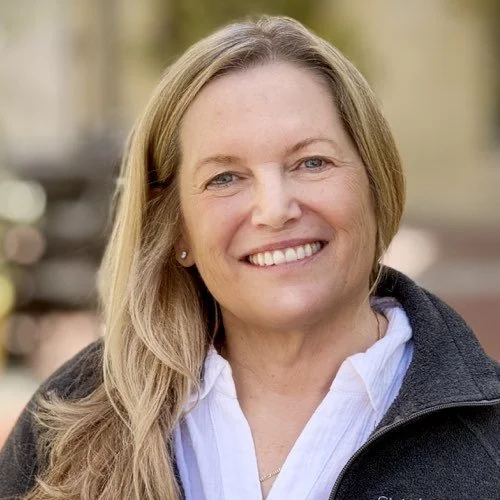 Photo of Global Vistas Foundation Executive Director Elizabeth McGee.