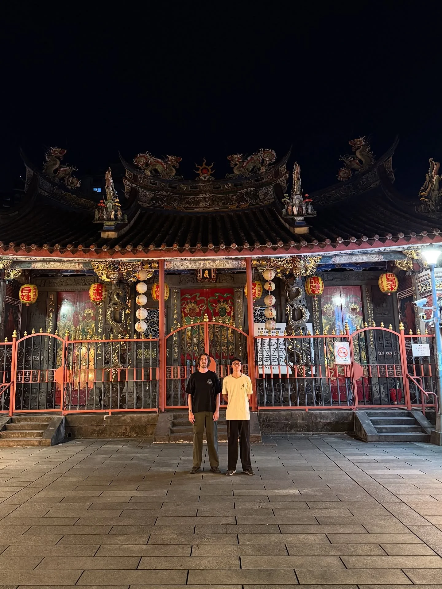 Taiwan was incredible! Last week we dropped a cassette reissue of @mongtongband&rsquo;s 2019, A History of Brightness EP. I hand delivered them copies in Taipei and got some quality hangs in with Chi, who expertly navigated us through the city.

20k 