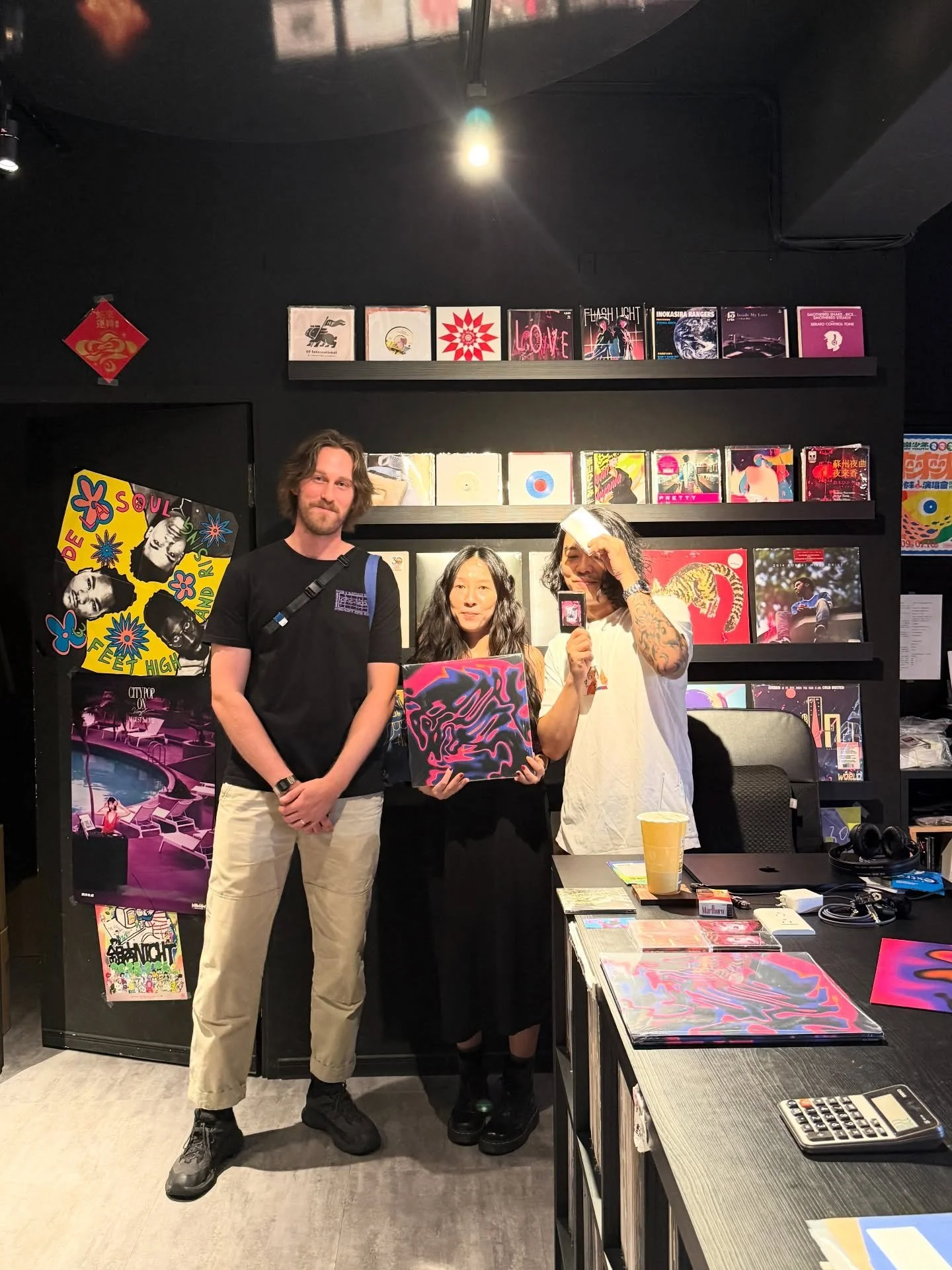 Lots of love to the record stores who supported us this year 🫶

@meditations @facerecordskyoto @fortherecordbk @recordgrouch @razorntape @superiorelevation @brooklynrecordexchange @thtrecords_taiwan @alohagotsoul @academyrecords @humanheadnyc @690_w