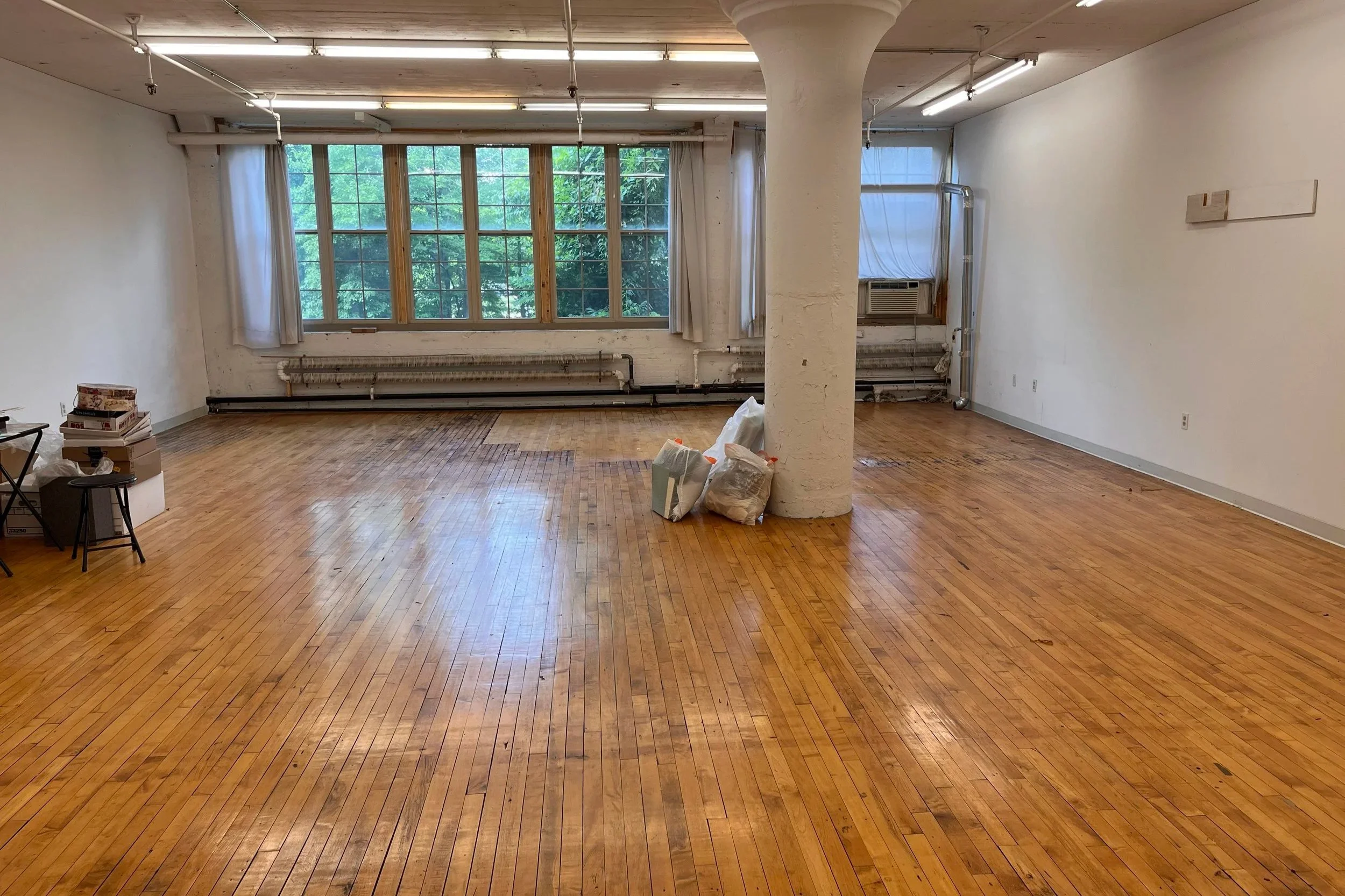 Larger studio space before I moved all my belongings from the old to the new space.