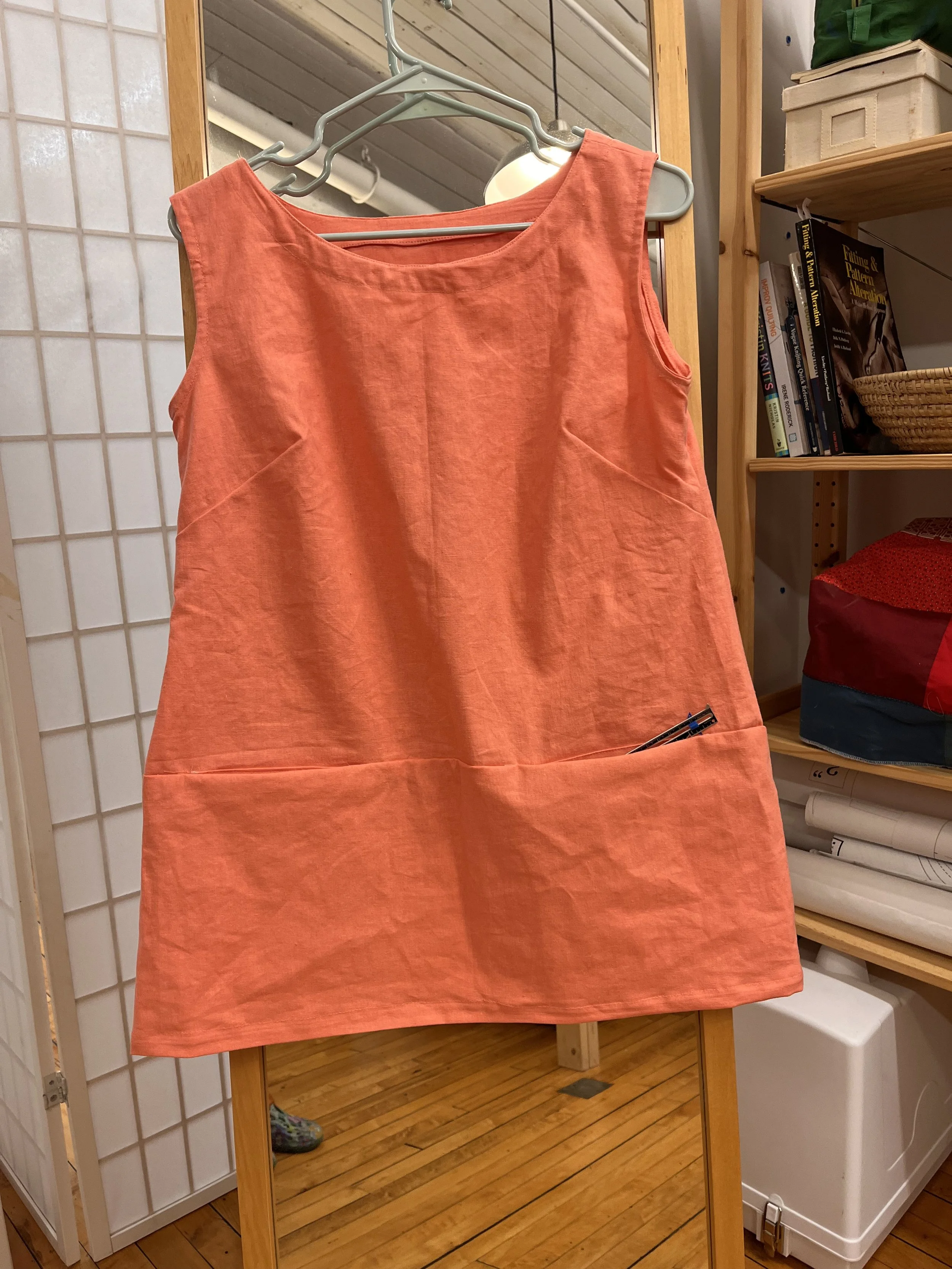 Salmon-colored linen/cotton blend rendition of the Grainline tunic dress.