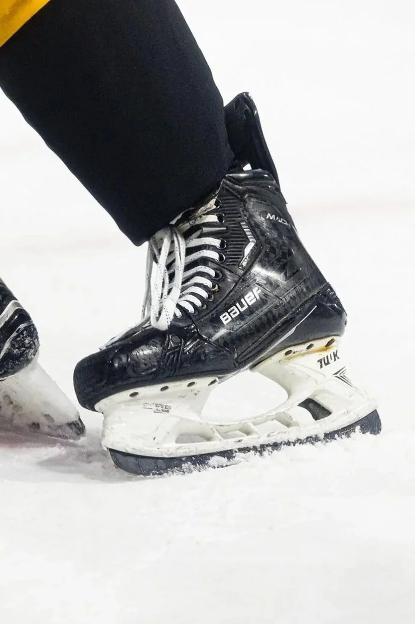 251004-CC-Hockey-UConn-93.jpg