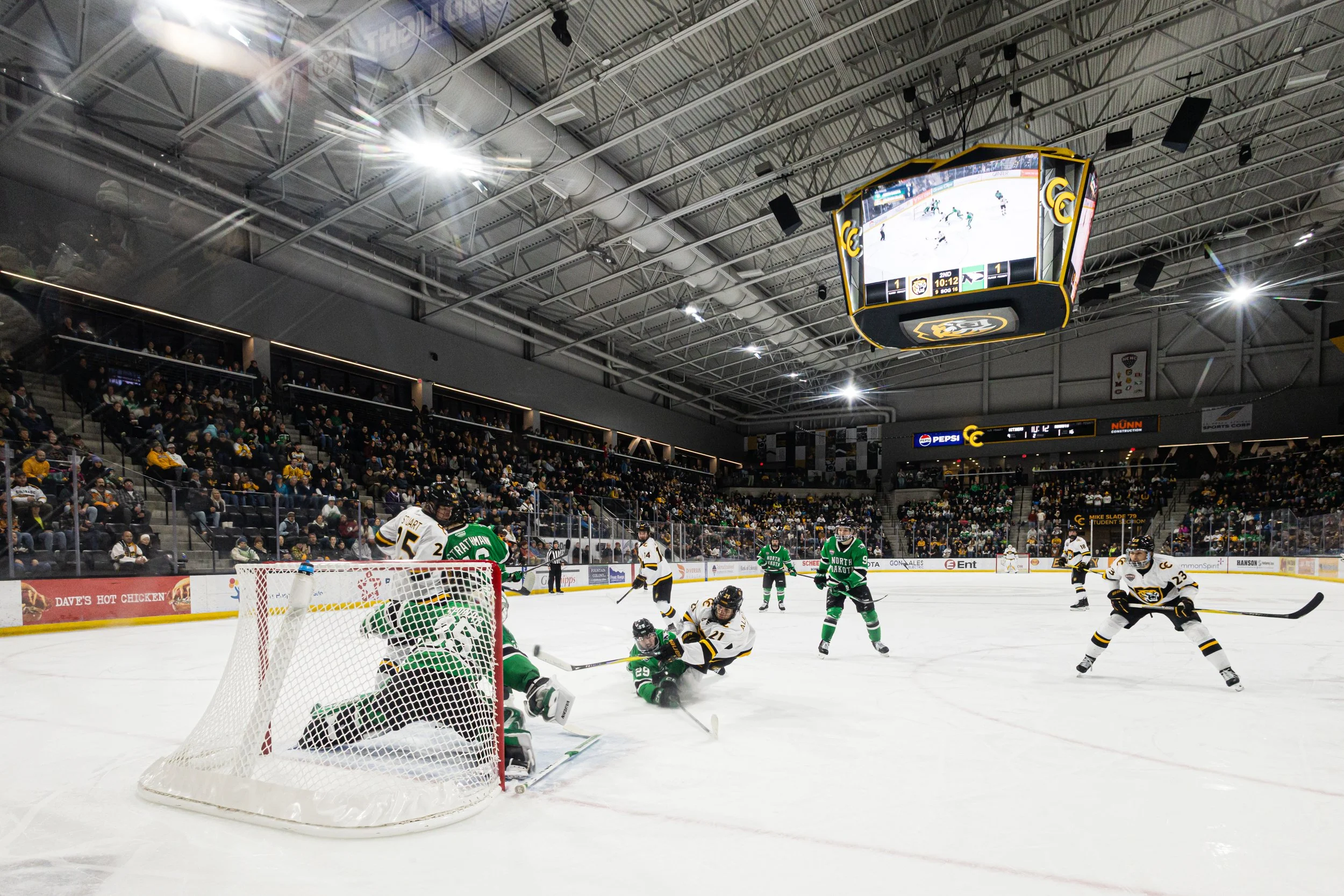 260109-CC-Hockey-vs-UND-120.jpg