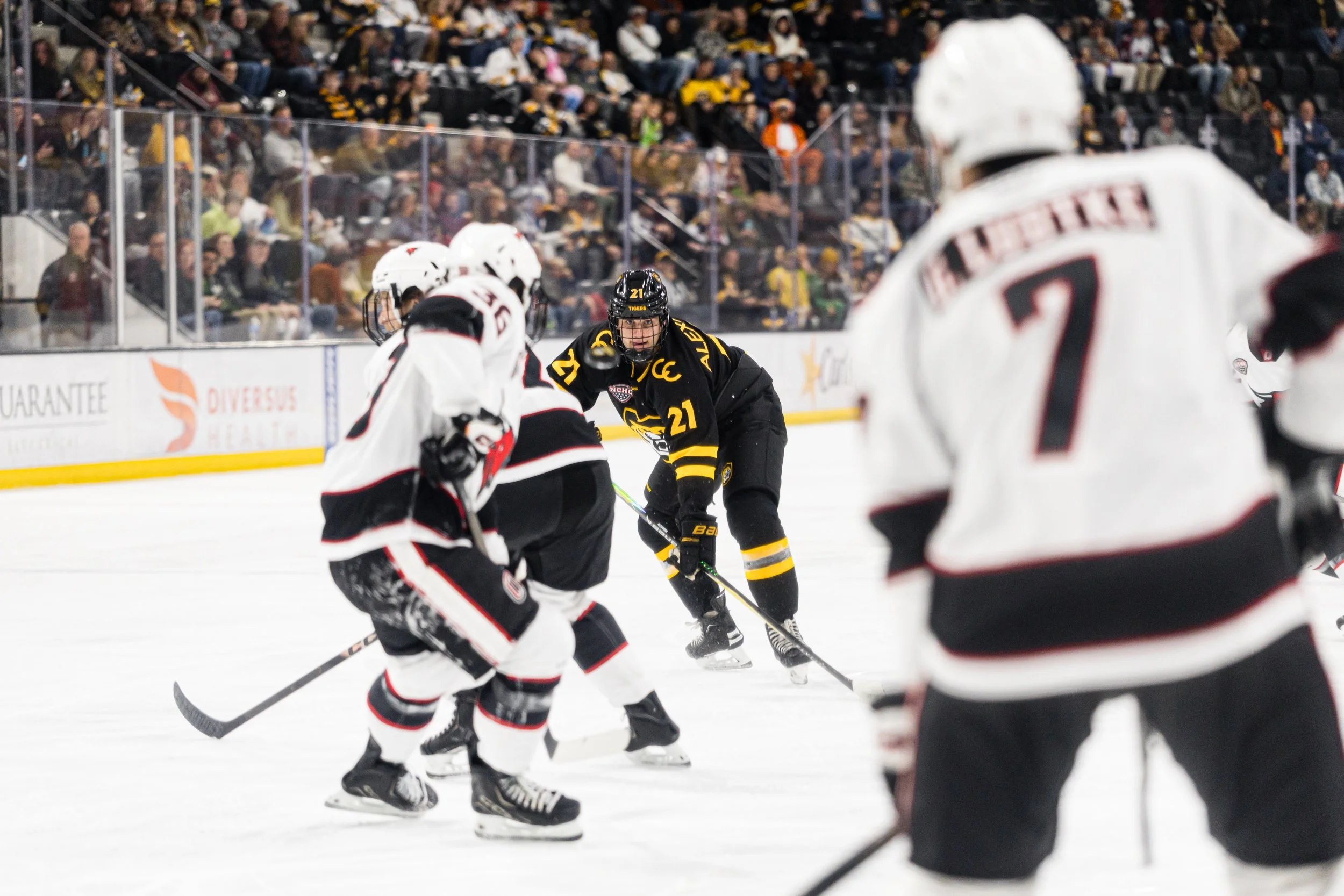 251031-CC-Hockey-Omaha-101.jpg