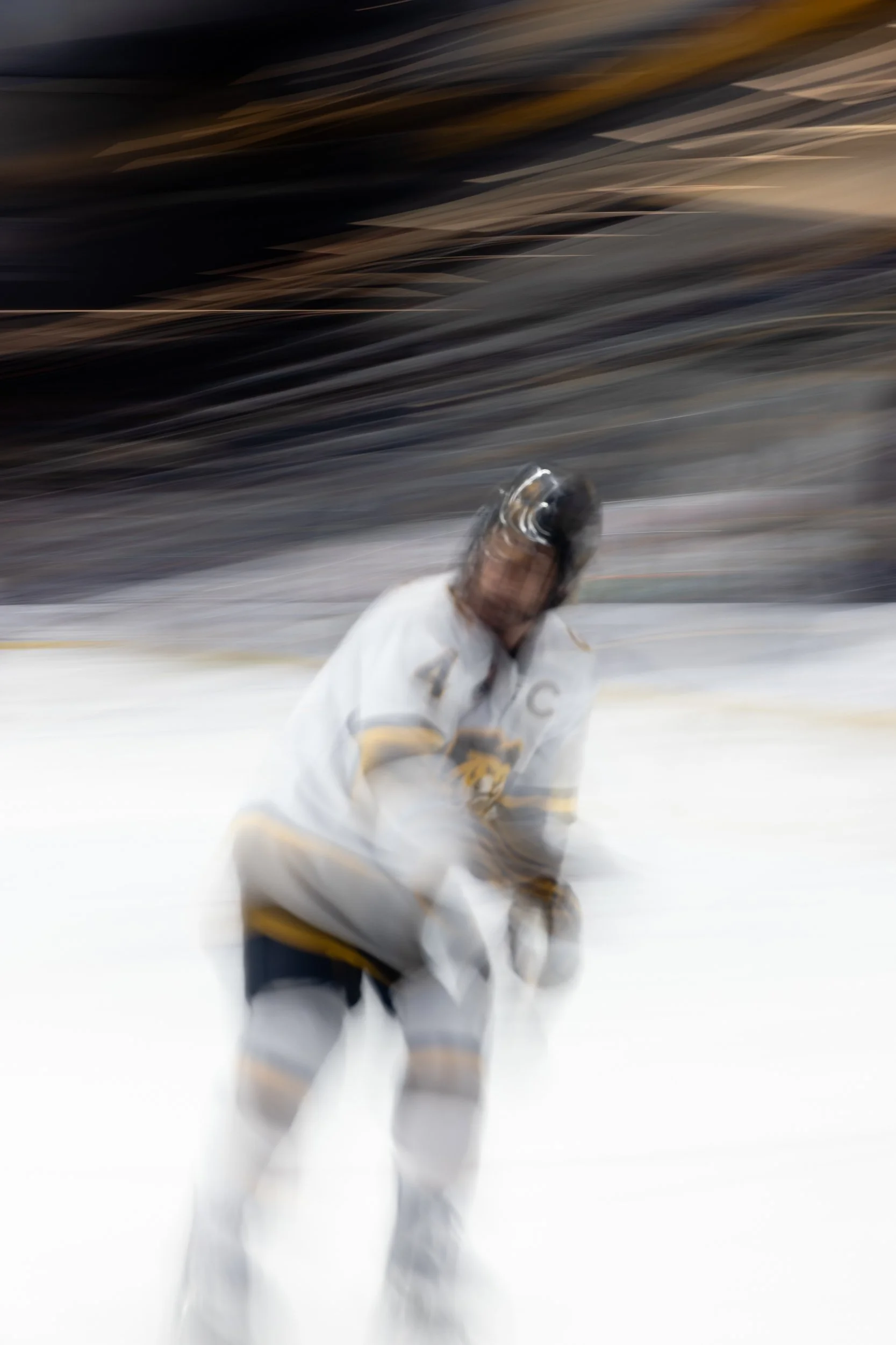251003-CC-Hockey-UConn-21.jpg