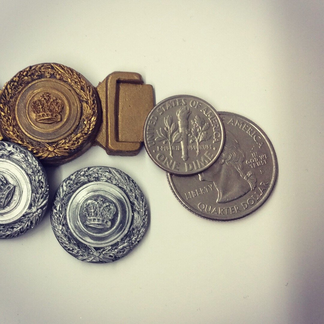 Badges & belt-buckles 1:4 scale epoxy