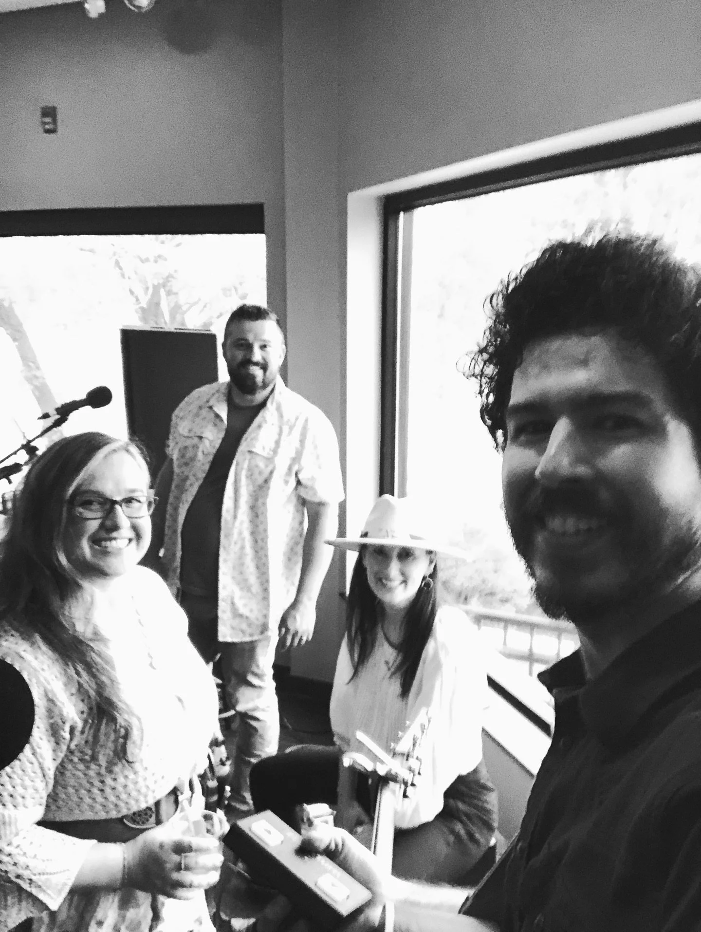 4-hours with more in the tank.
. . .
#cocktailparty #livemusic #iowa