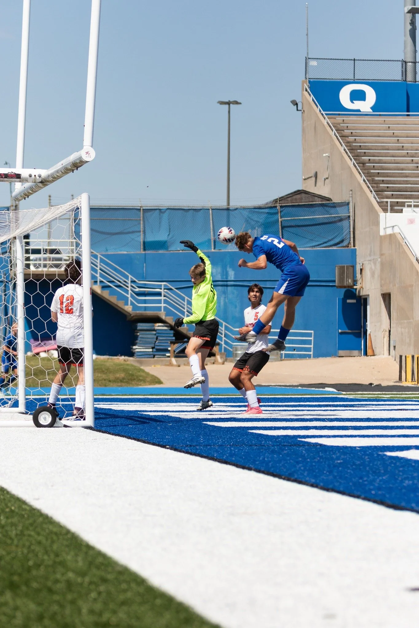 Great game today by the  @qhs_soccer team taking down the Macomb Bombers today 9-0! They finish off the first weekend of the season 2-0-1 leading into tier Tuesday matchup vs Geneseo. Check out the full gallery over at dayoffmedia.org