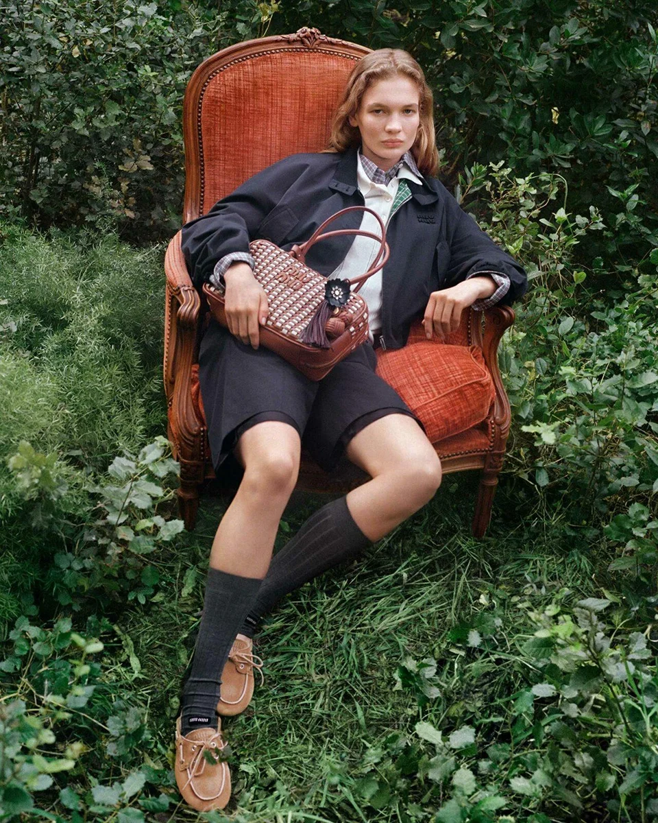 Miu-Miu-LEte-2025-CAMPAIGN-Diana-Silvers-1.webp