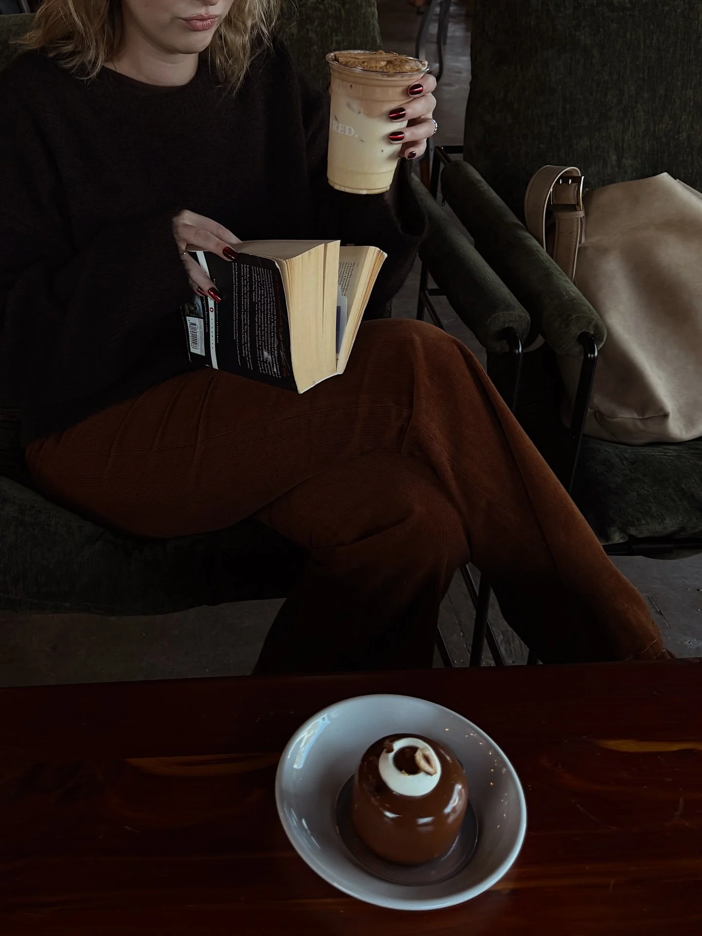 The feed is due for an update on my journey with the Count of Monte Cristo ⚔️ 

I&rsquo;m about 400 pages in now, roughly 30%, and I am constantly in awe of Dumas&rsquo;s storytelling, which seems to withstand the tests of time. Each time I open the 