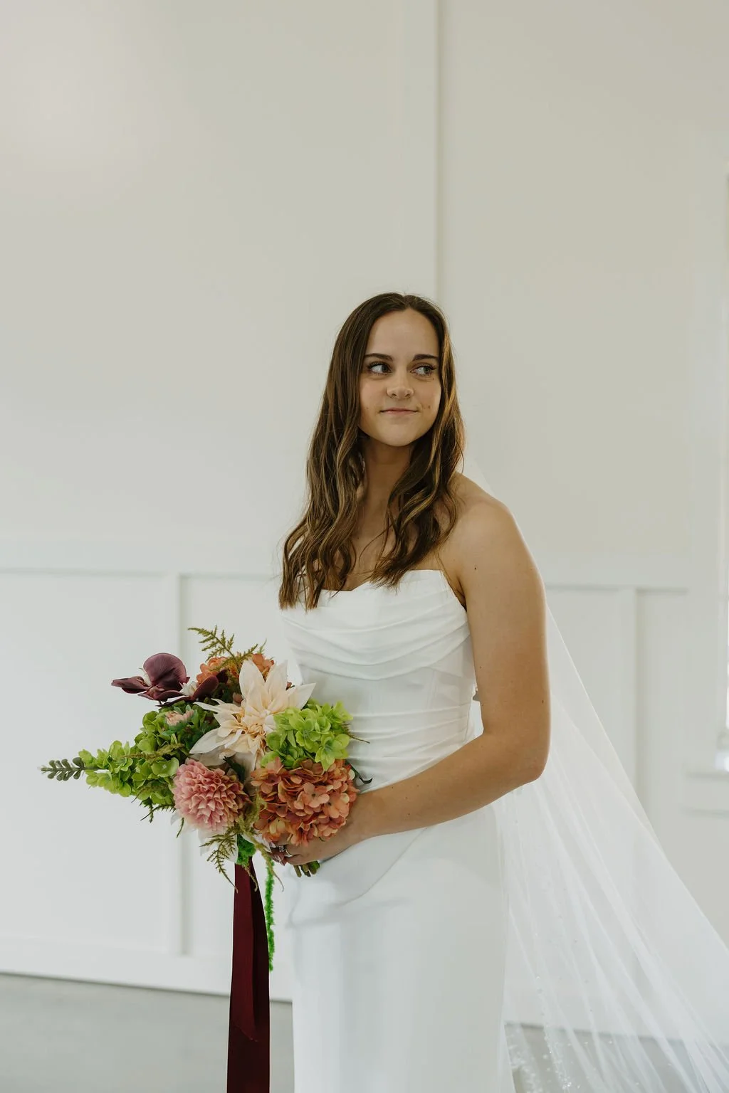 Strapless wedding dress