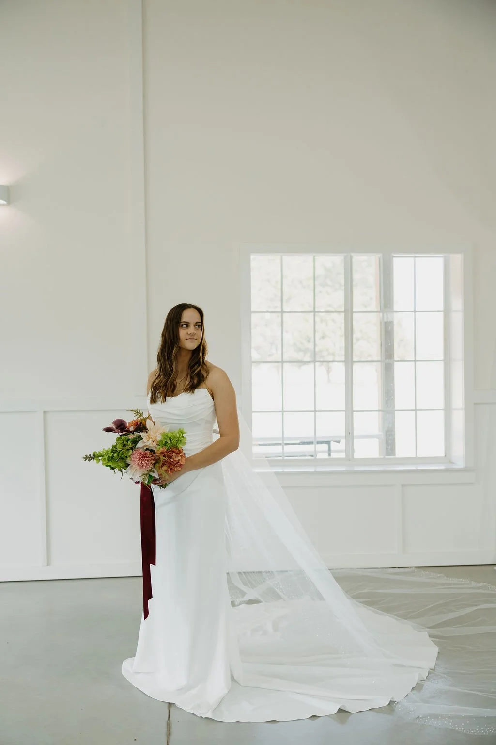 Strapless wedding dress