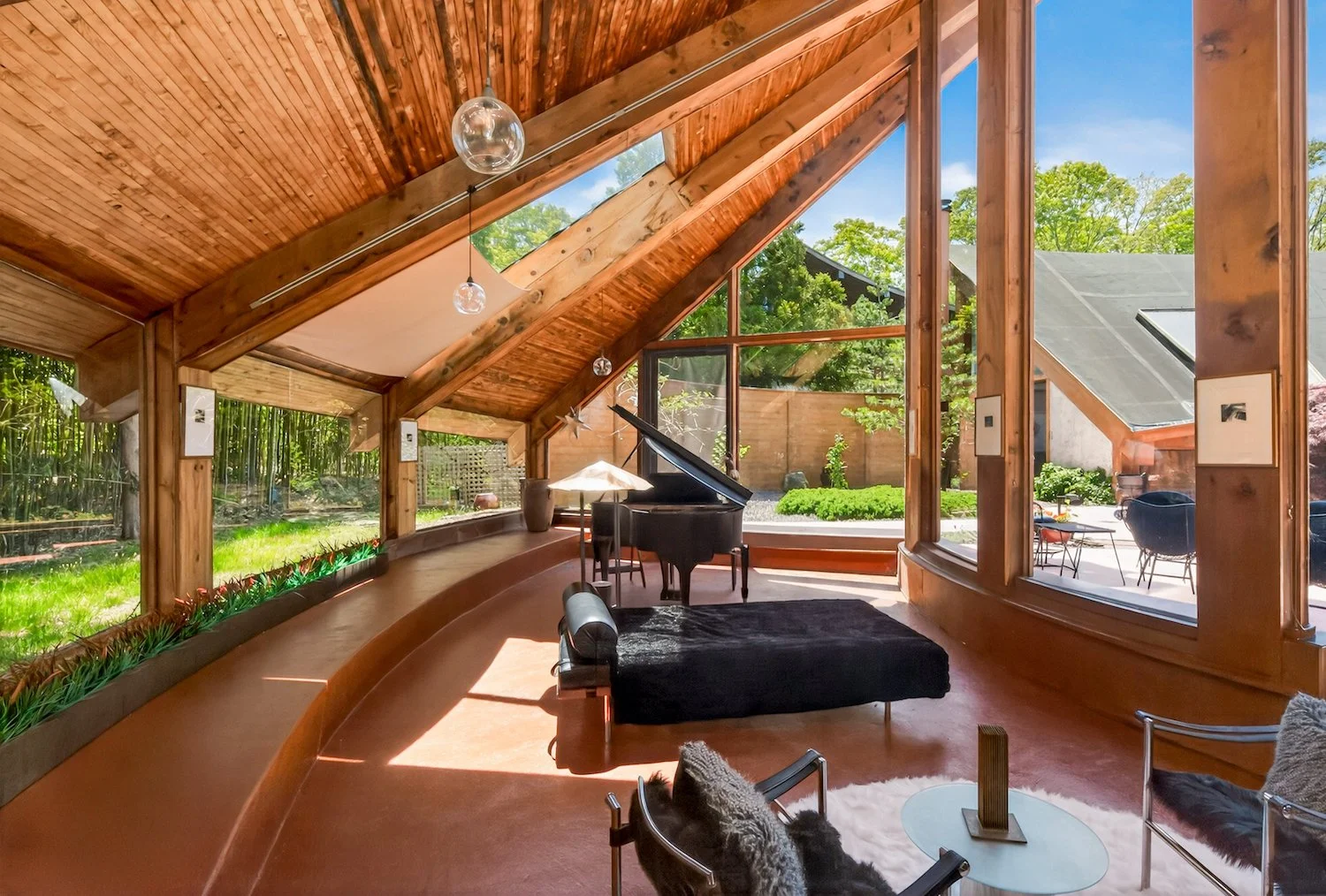 Rental Listing_Landey_26 Deep Six Drive_East Hampton_05-2026-20.jpg