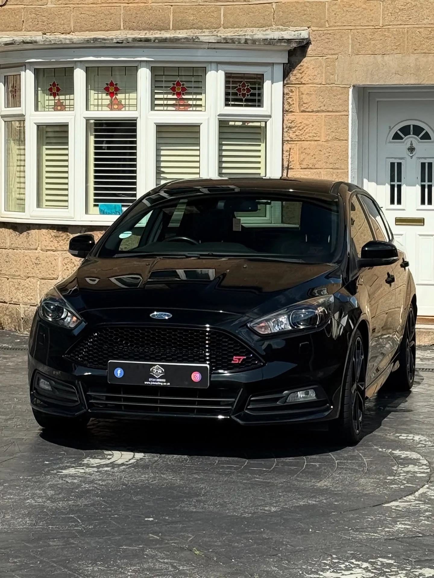 Ford Focus ST looking levels after a full stage one paint correction and a 2 year ceramic coating applied ๐
Swirls removed, gloss restored and fully protected ๐
This one’s now beading up like crazy and ready for the road ๐ก๏ธ
๐Mobile detail