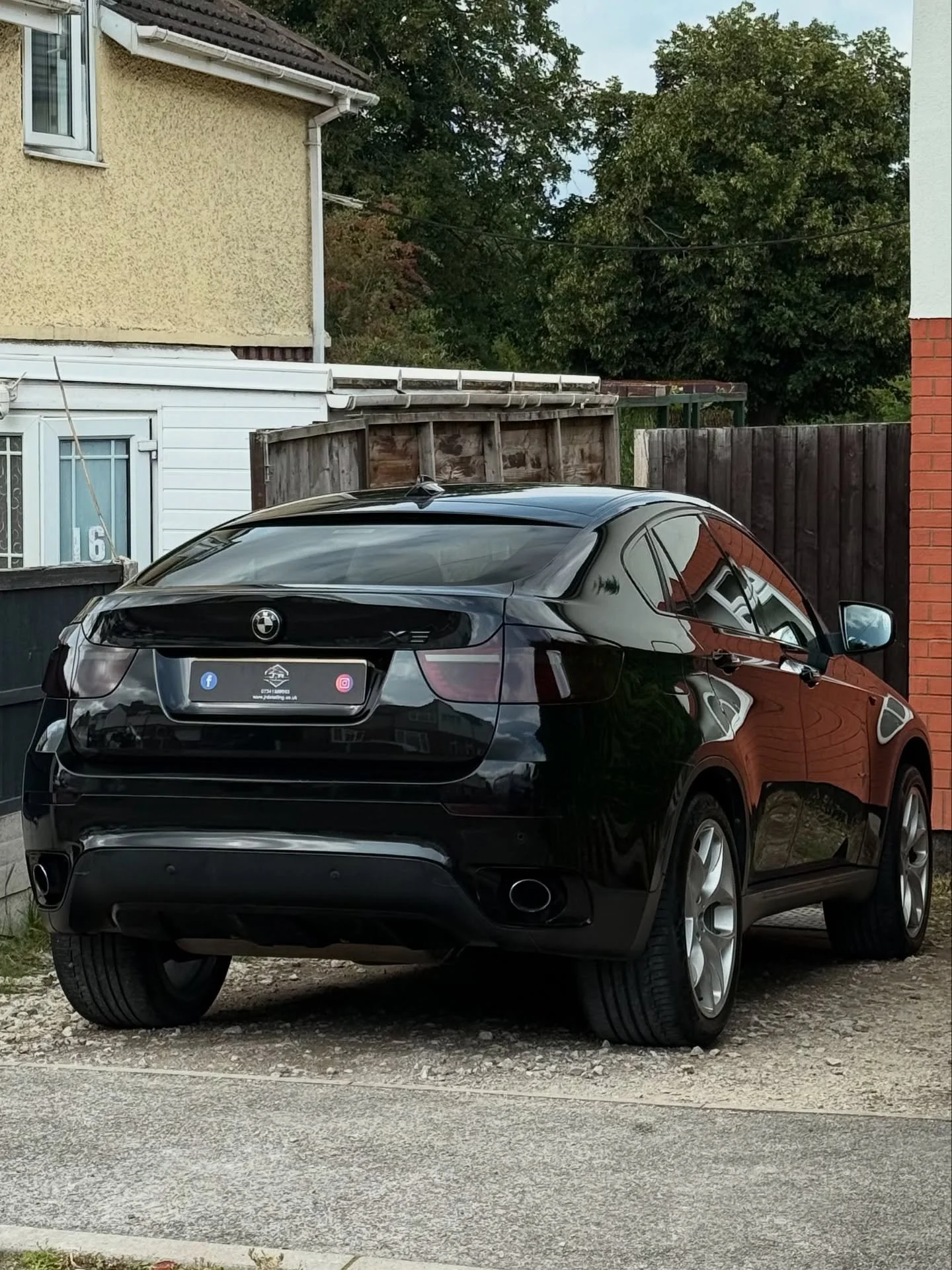 BMW X6 looking absolutely insane ๐คฏ
Stage One Correction + 2 Year Ceramic ๐
Gloss so deep it hurts your eyes ๐ฎ‍๐จ
#bmwx6 #bmwdetailing #paintcorrection #ceramiccoating #detailinguk #jrdetailing #bmwowners #bmwlife #detailingworld #cardetailing