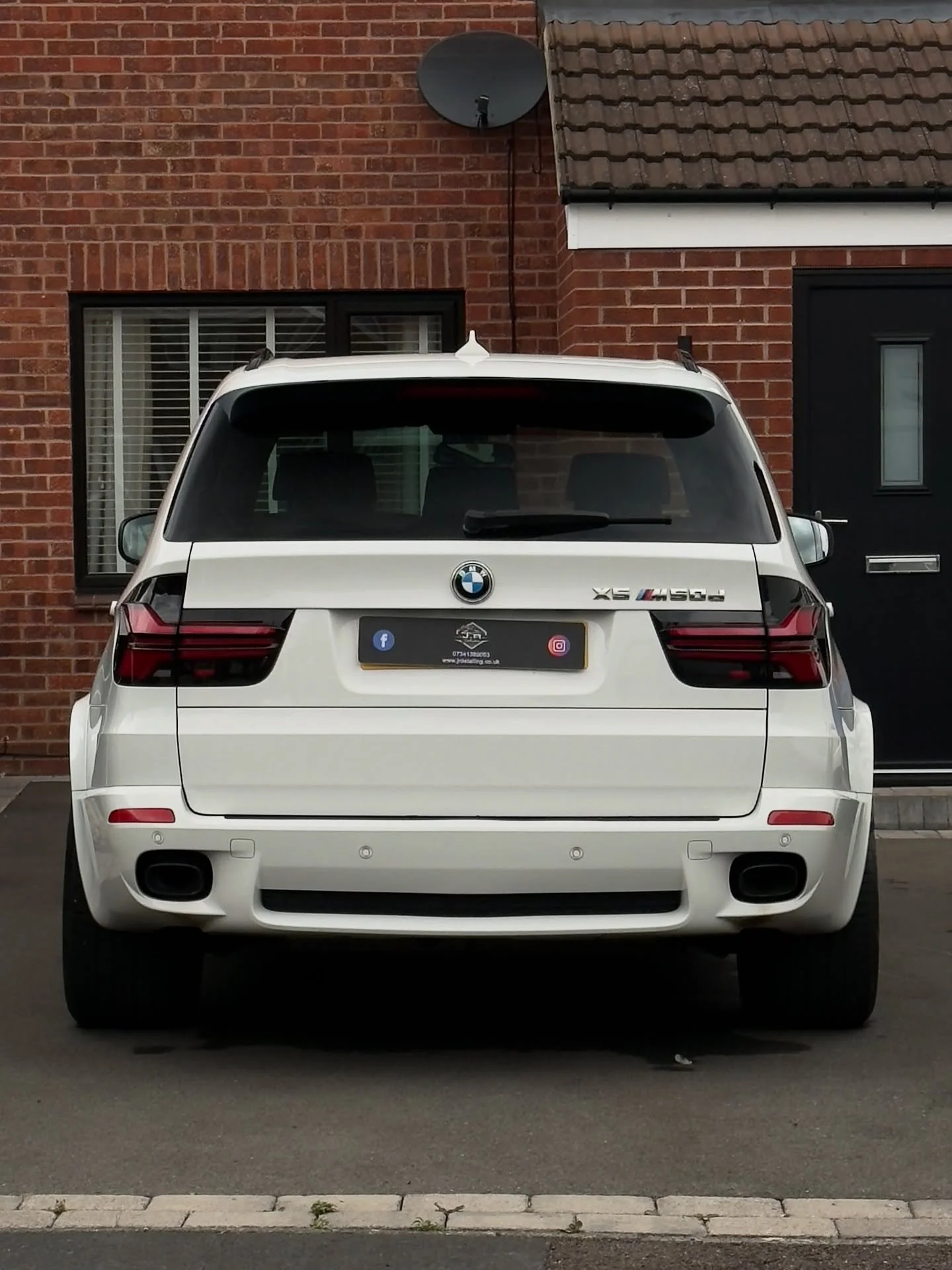 BMW X5 M50d back to life ๐ฅ
Stage One Paint Correction + 2 Year Ceramic applied ๐
Swirls removed, gloss restored & protection locked in ๐ก๏ธ
#bmwx5 #bmwm50d #paintcorrection #ceramiccoating #2yearceramic #bmwdetailing #detailinguk #jrdetailing #