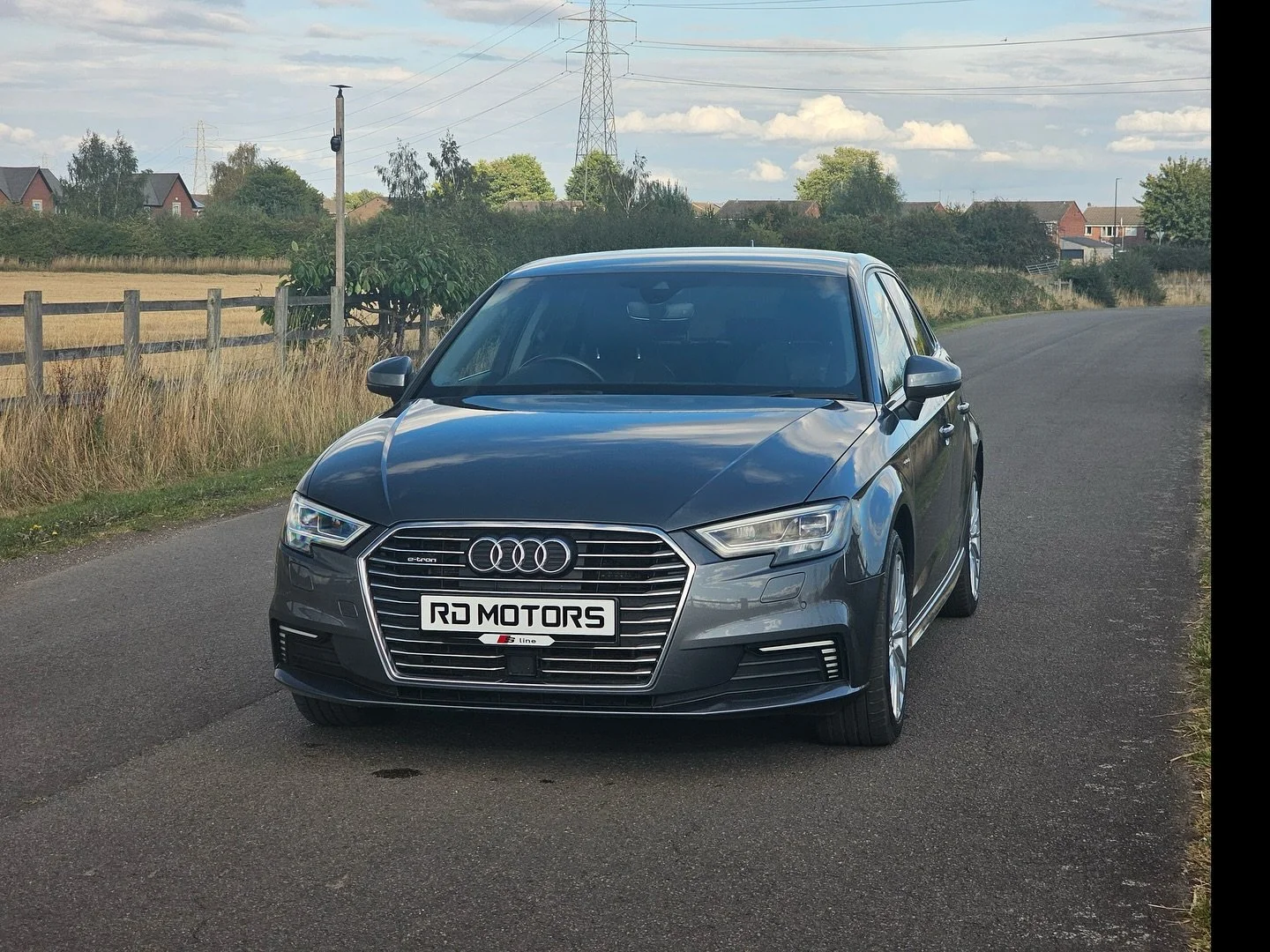 Audi A3 e-tron in for a full deep clean with @r_dmotors 🔥
Interior & exterior fully refreshed, restoring that factory finish 💎
Another happy customer with their car back to showroom standards 👌
#audia3 #etron #audiuk #deepclean #cardetailing