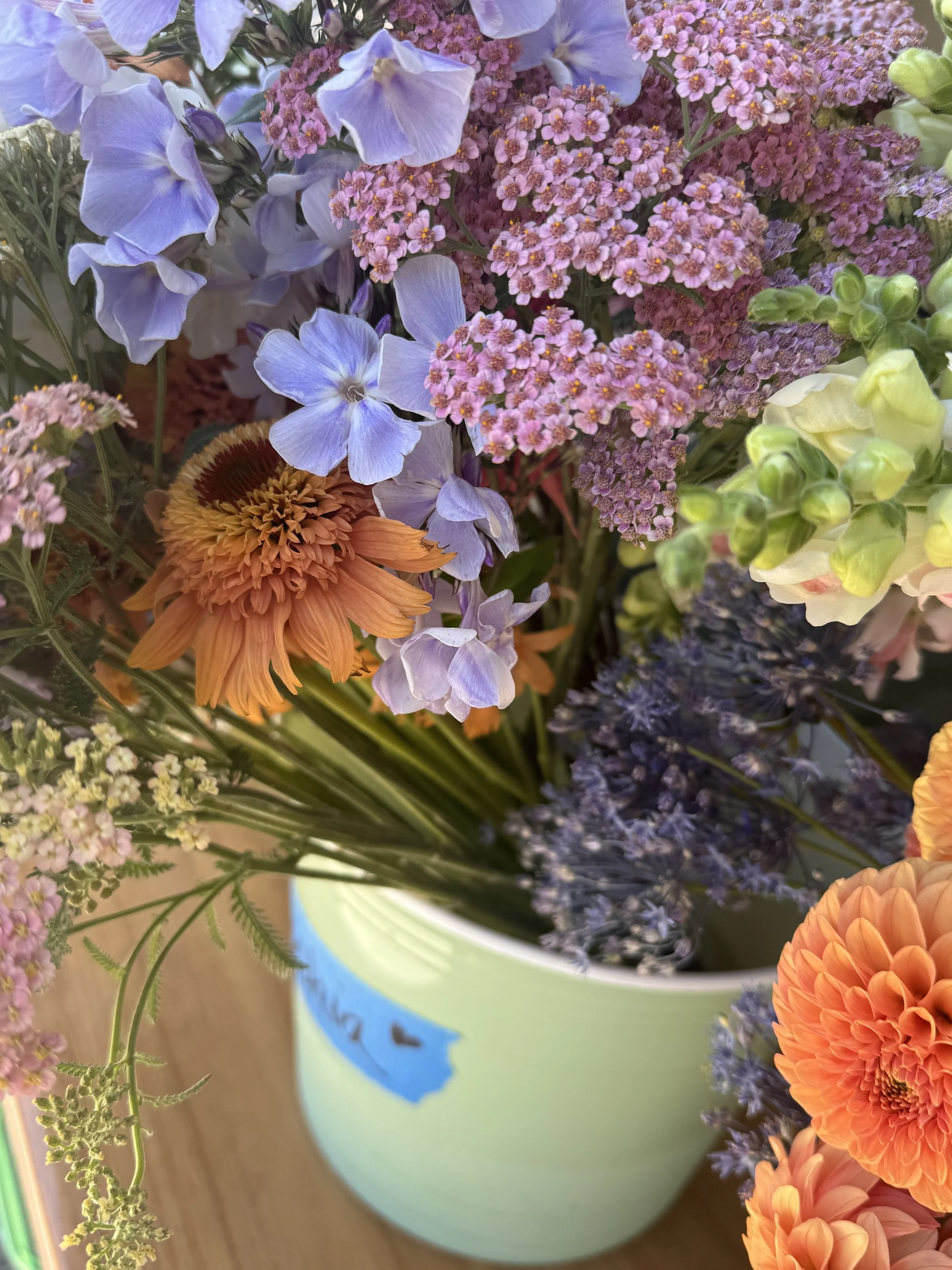 How Many Flowers Do I Actually Need for My DIY Wedding