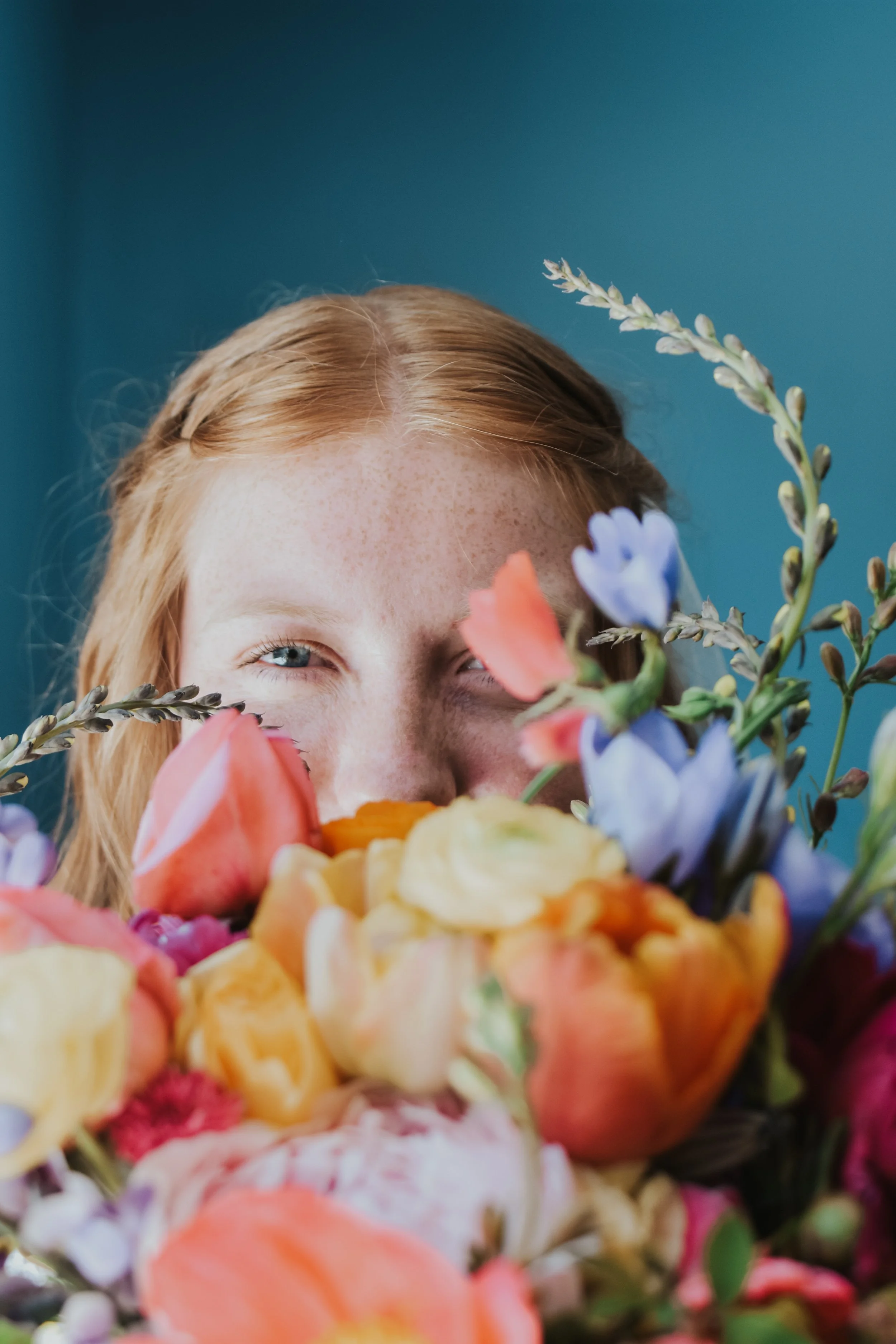 Kylee and her bridal bouquet. photo by @lovelytreasures_photo