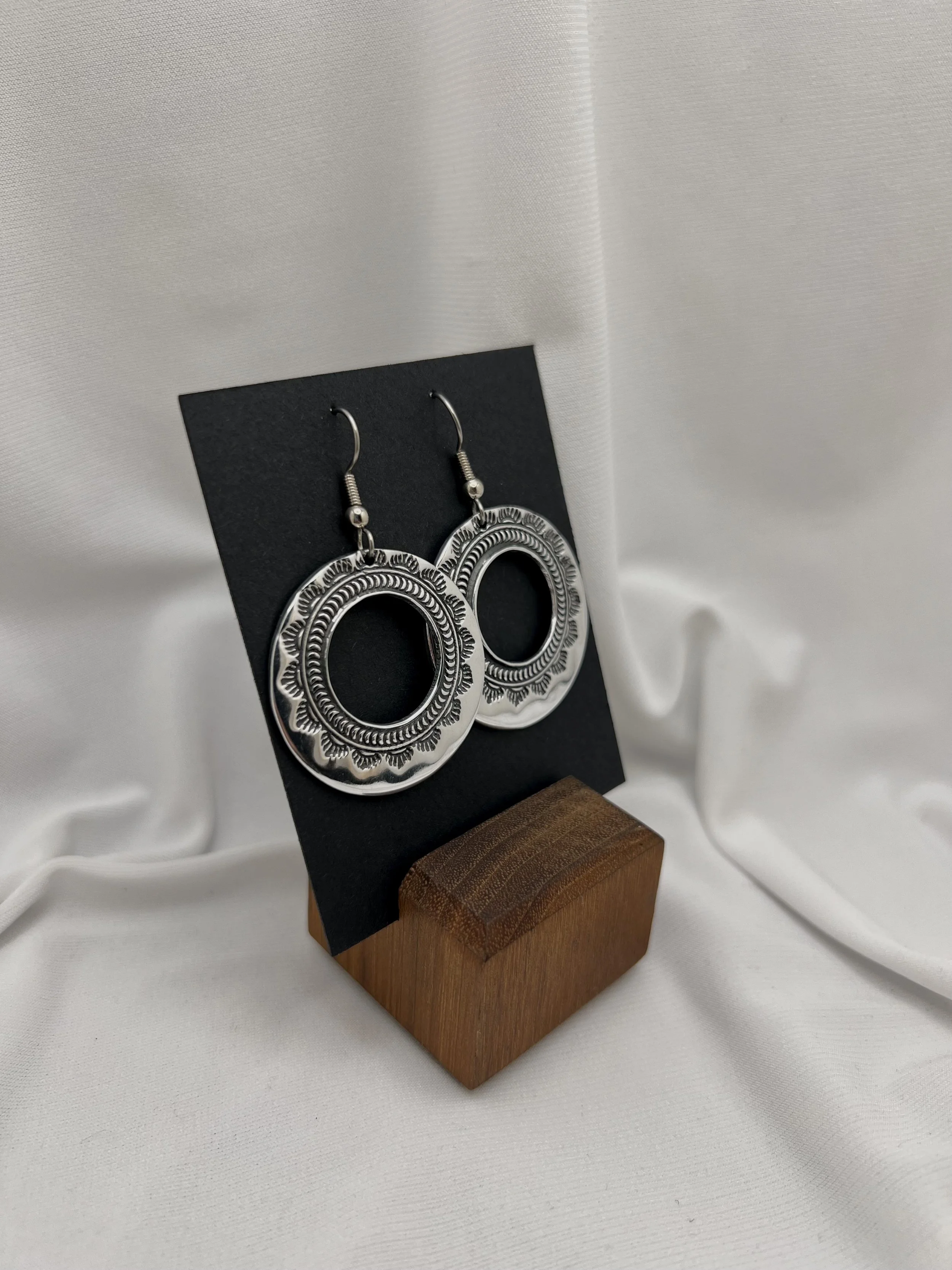Medium Hoop Earrings w/ Inner Border