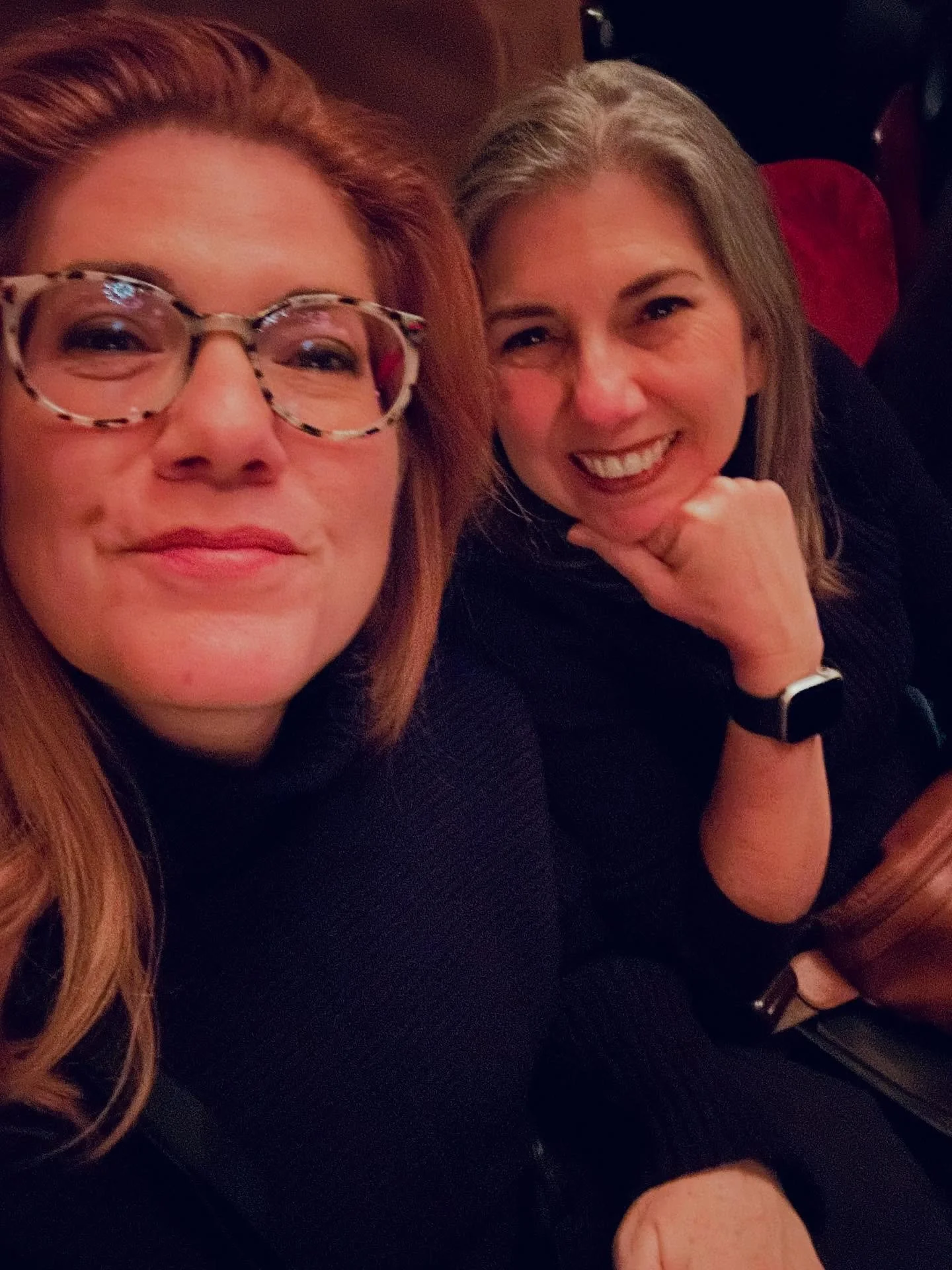 When you find the perfect NYC travel partner, you stick with her 🤩

My sister, @karithiggins and I cherish our getaways in this fabulous city. Life is too short to not say YES to embracing all this creative energy! 🗽

❤️And it's extra fabulous when