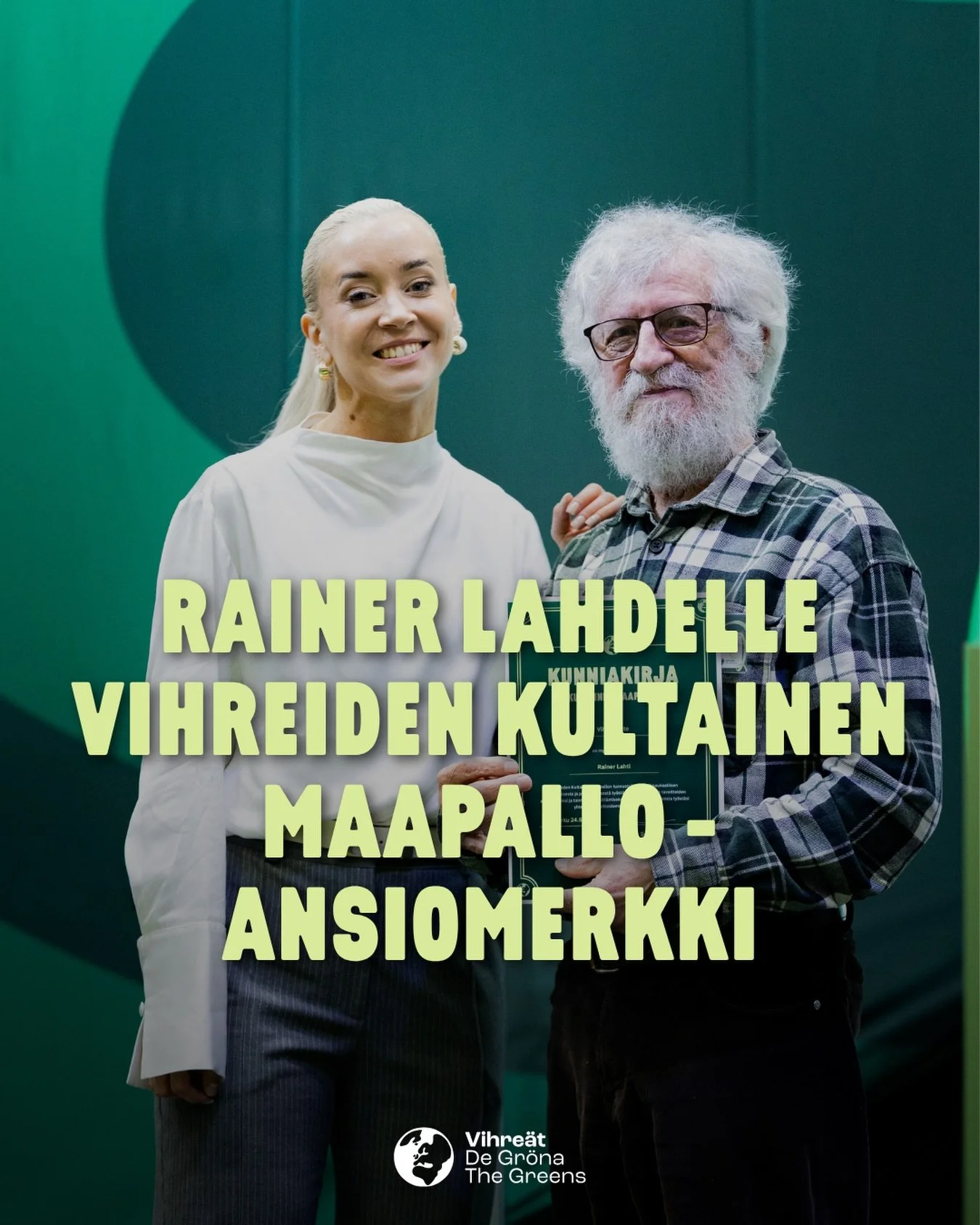 Vihreiden puoluekokous on t&auml;n&auml;&auml;n jakanut Espoon Vihreiden perustajaj&auml;senelle ja pitk&auml;aikaiselle aktiiville Rainer Lahdelle Kultainen maapallo -ansiomerkin. Kultainen maapallo on puolueen korkein my&ouml;nnetty tunnustus, joka