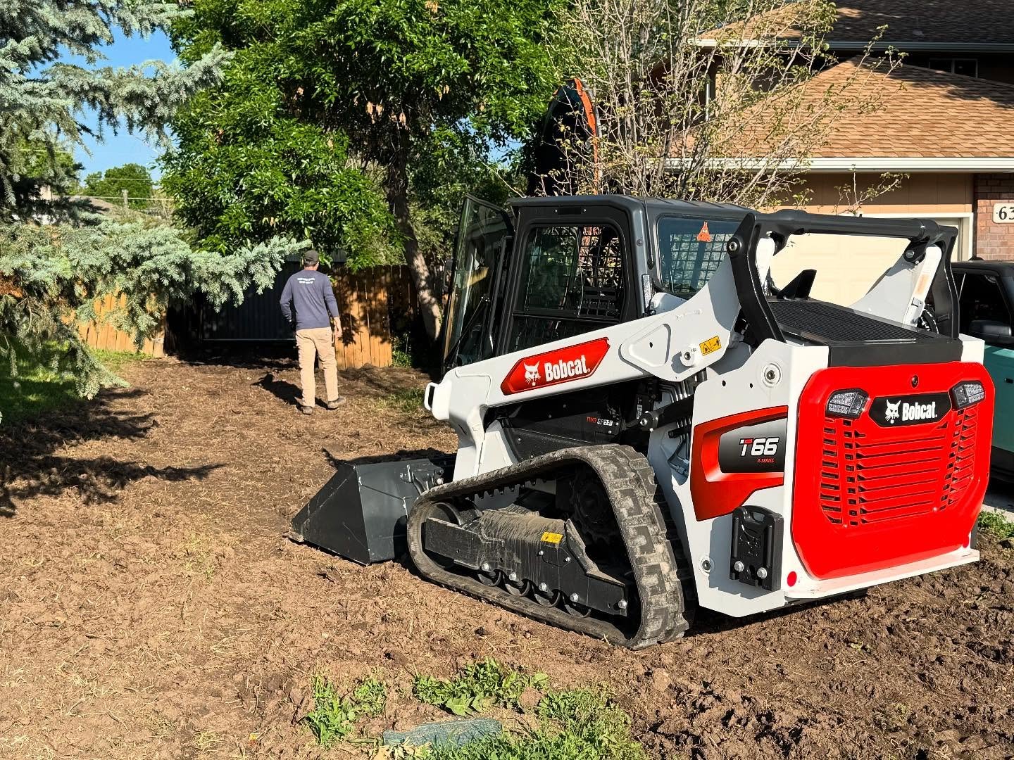 Andddd, she&rsquo;s off! The BRAND NEW T66 Track Loader is already off on her first rental. We haven&rsquo;t even had it 36 hours yet and our great friends over at Premier Stump Grinding scooped it up to knock out their portion of a large backyard re