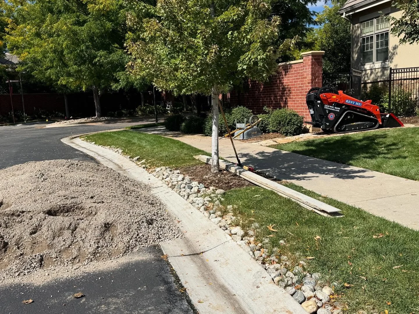 Tight spaces?? No problem! Today The Boyz delivered one of our Kubota SCL1000 stand-on skid steers to a contractor in Greenwood Village moving a few tons of road base and other materials into the back yard of his clients property. This is the VERY FI